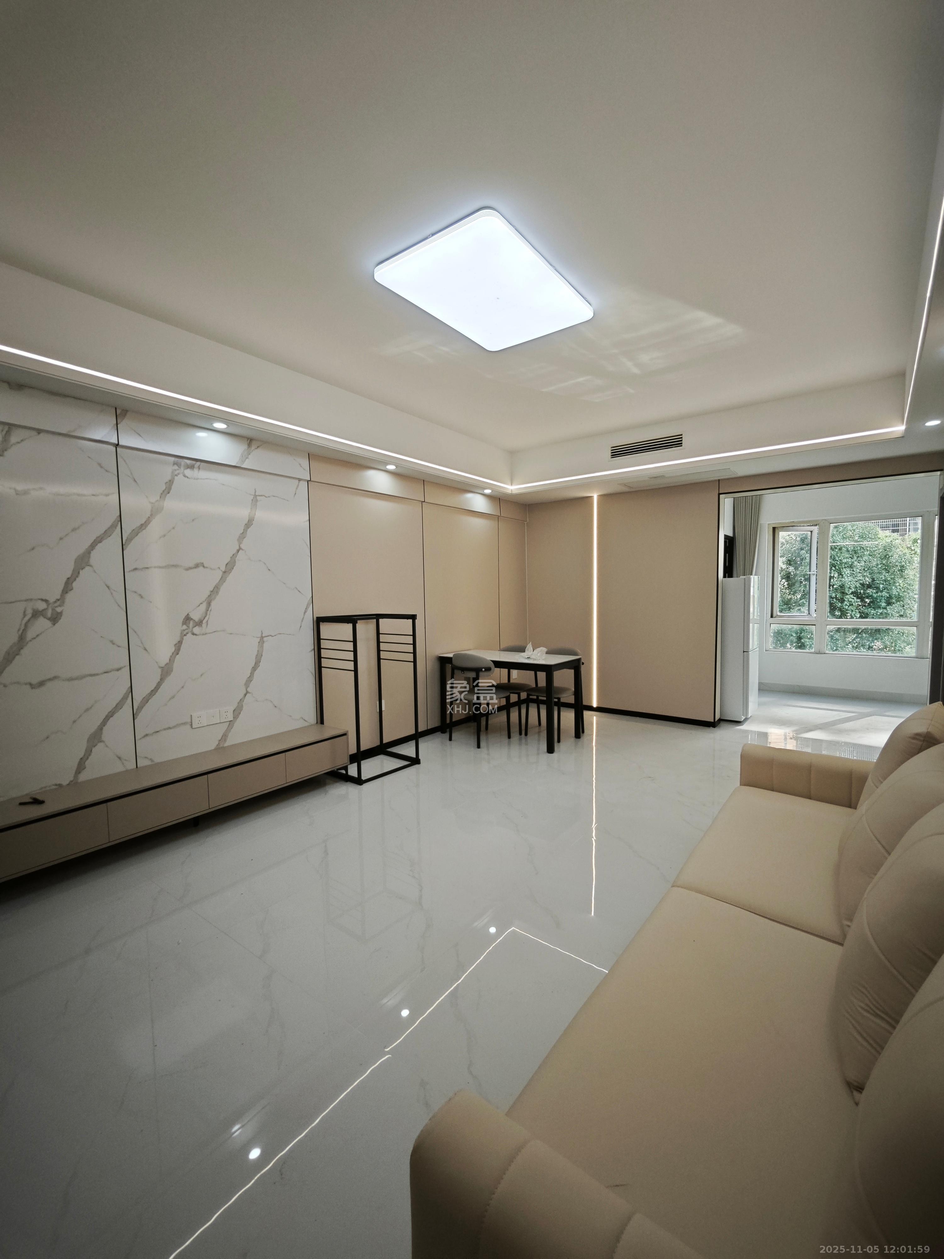 嘉华城(一期) 2室2厅1卫 2400.0元/月 嘉华城(一期) 2室2厅1卫 2400.0元/月室内图