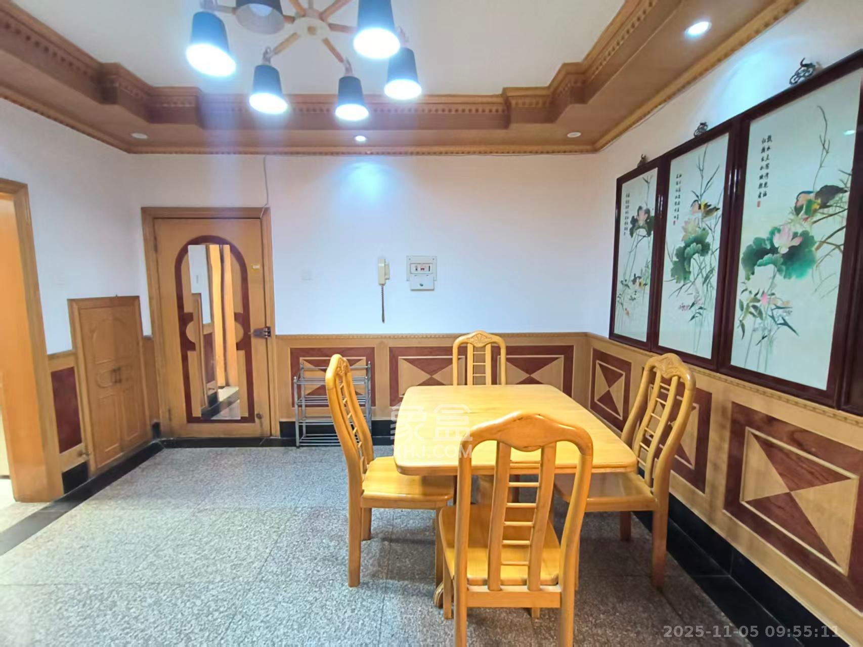 城市花园 2室1厅1卫 2100.0元/月 城市花园 2室1厅1卫 2100.0元/月室内图