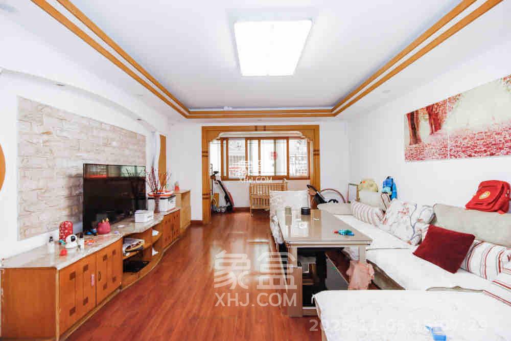 兰景花园  4室2厅2卫    2200.0元/月室内图