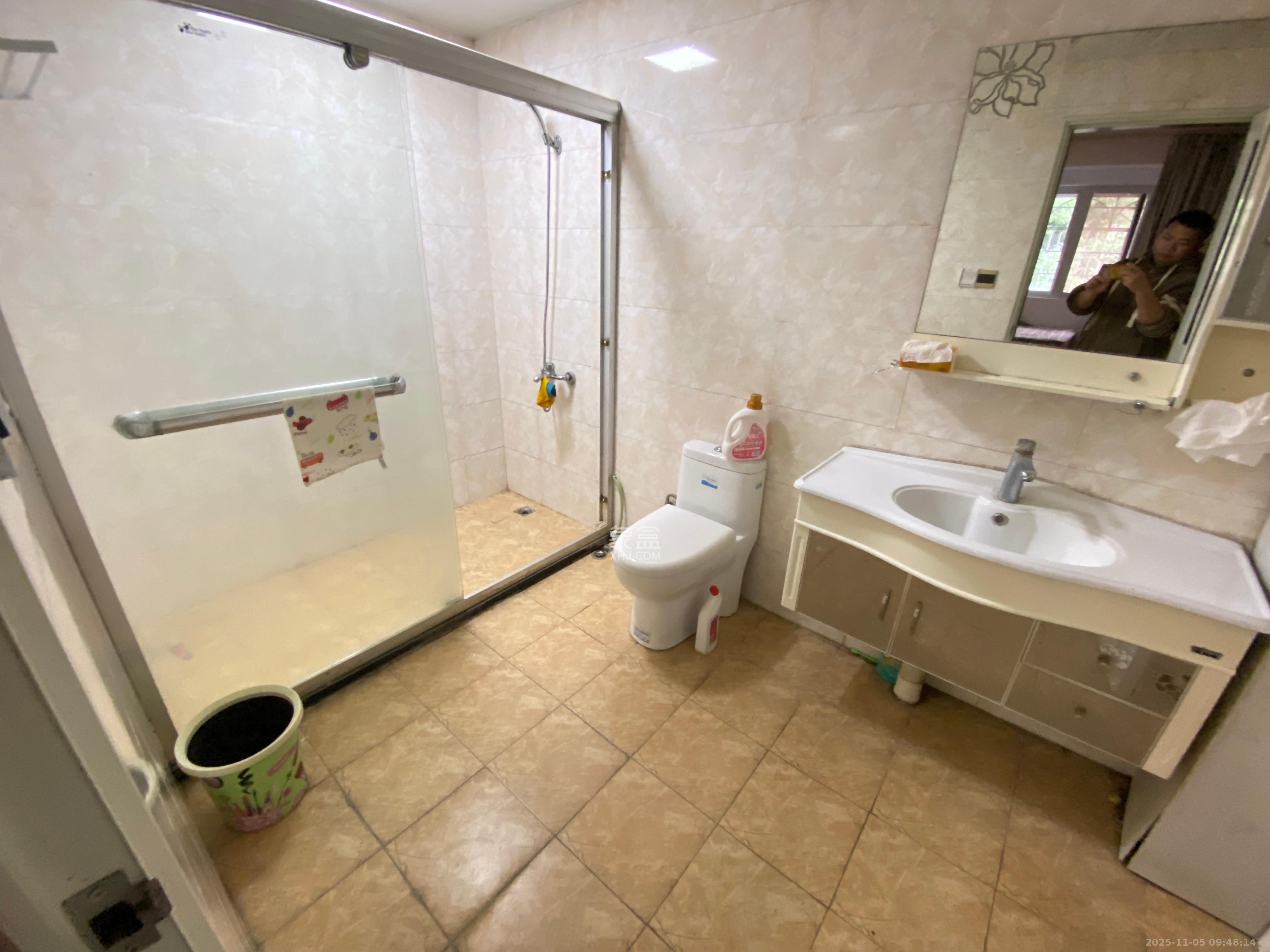 广济苑公寓 3室2厅2卫 3000.0元/月 广济苑公寓 3室2厅2卫 3000.0元/月室内图