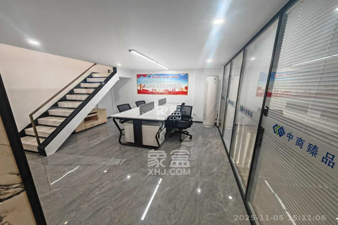 京武浪琴山三期(京武中心) 4室1厅1卫 12000.0元/月 京武浪琴山三期(京武中心) 4室1厅1卫 12000.0元/月室内图