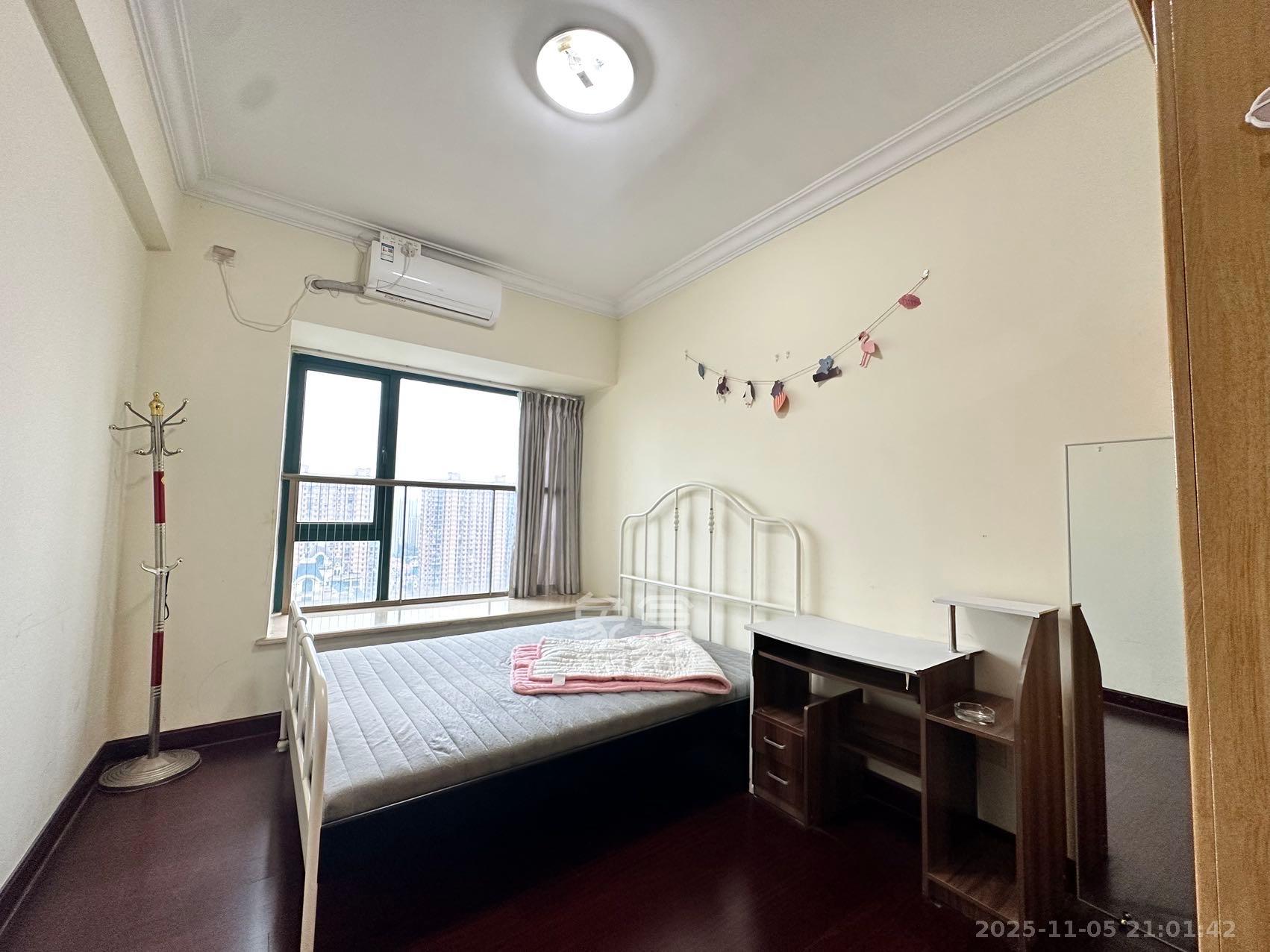 恒大名都  3室2厅2卫    1399.0元/月室内图