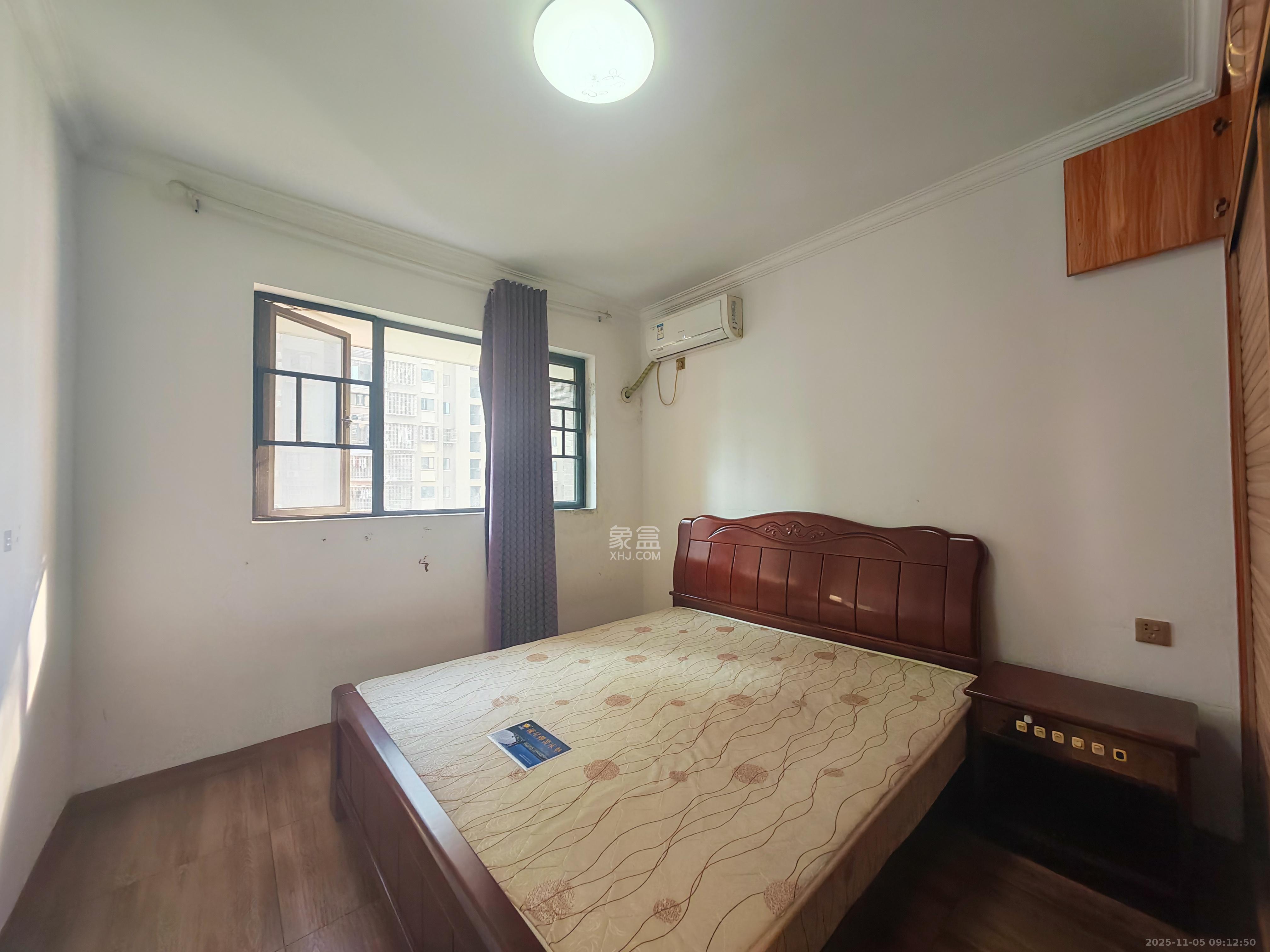 东岸梅园小区  2室2厅1卫    2000.0元/月室内图