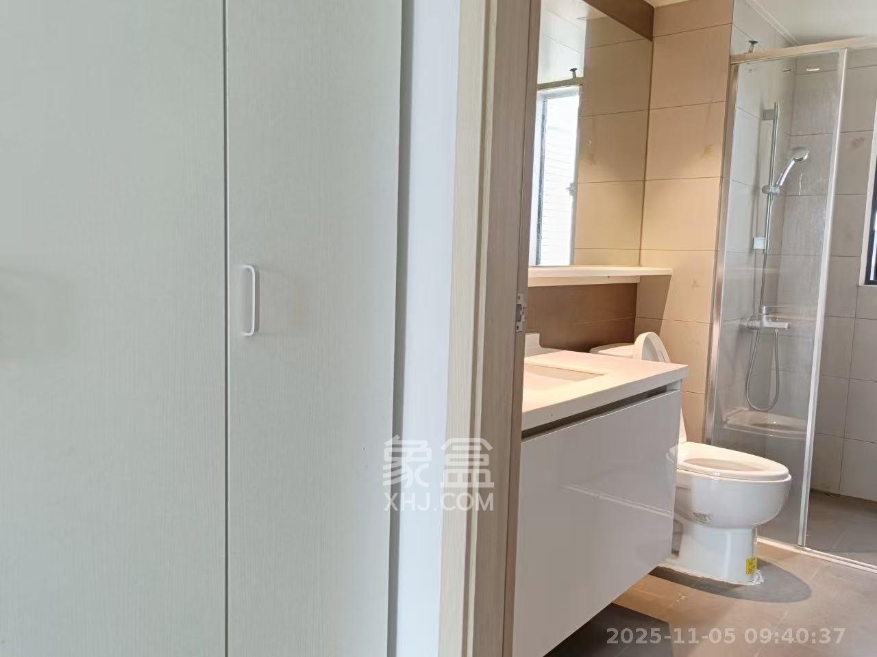 时代年华  3室2厅1卫    2099.0元/月室内图