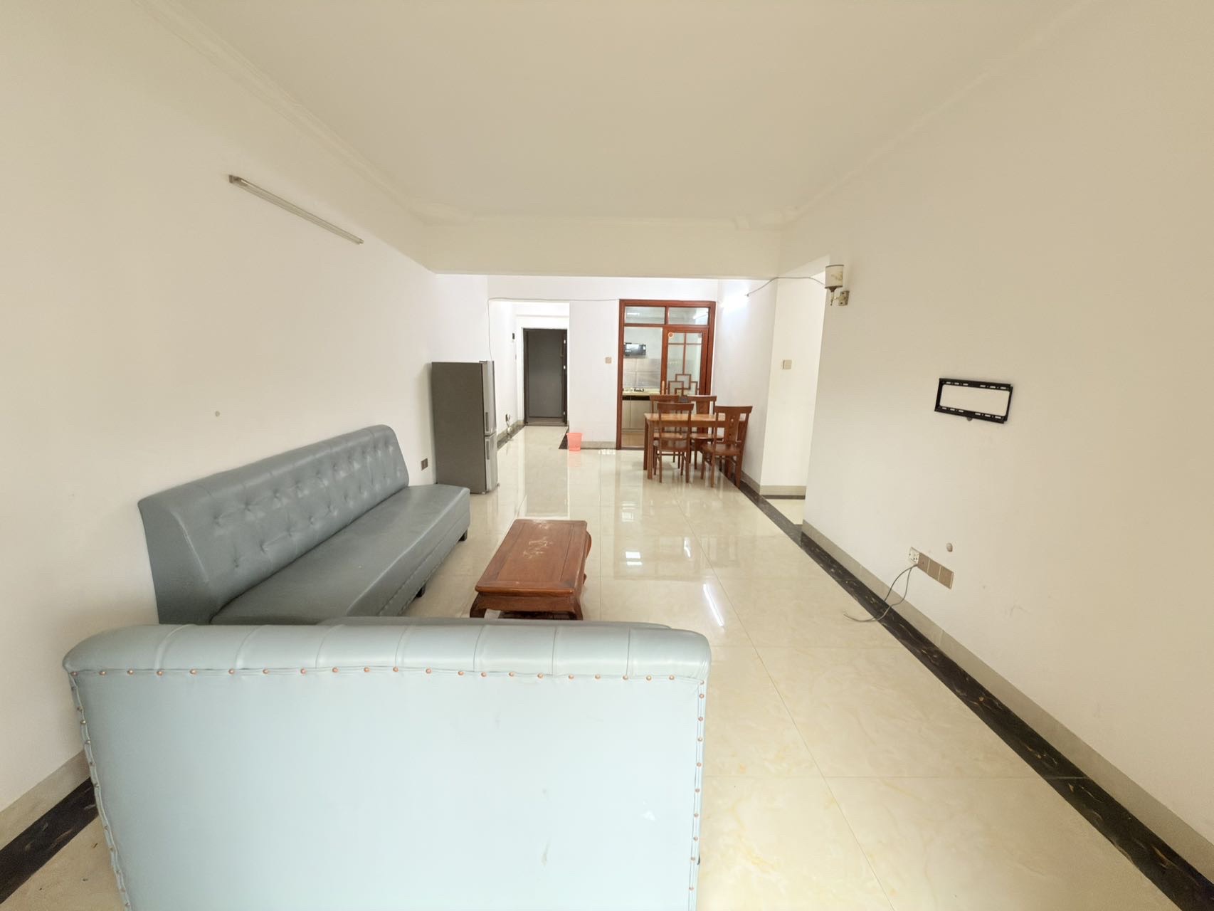 博雅花园 3室2厅1卫 2300.0元/月 博雅花园 3室2厅1卫 2300.0元/月室内图