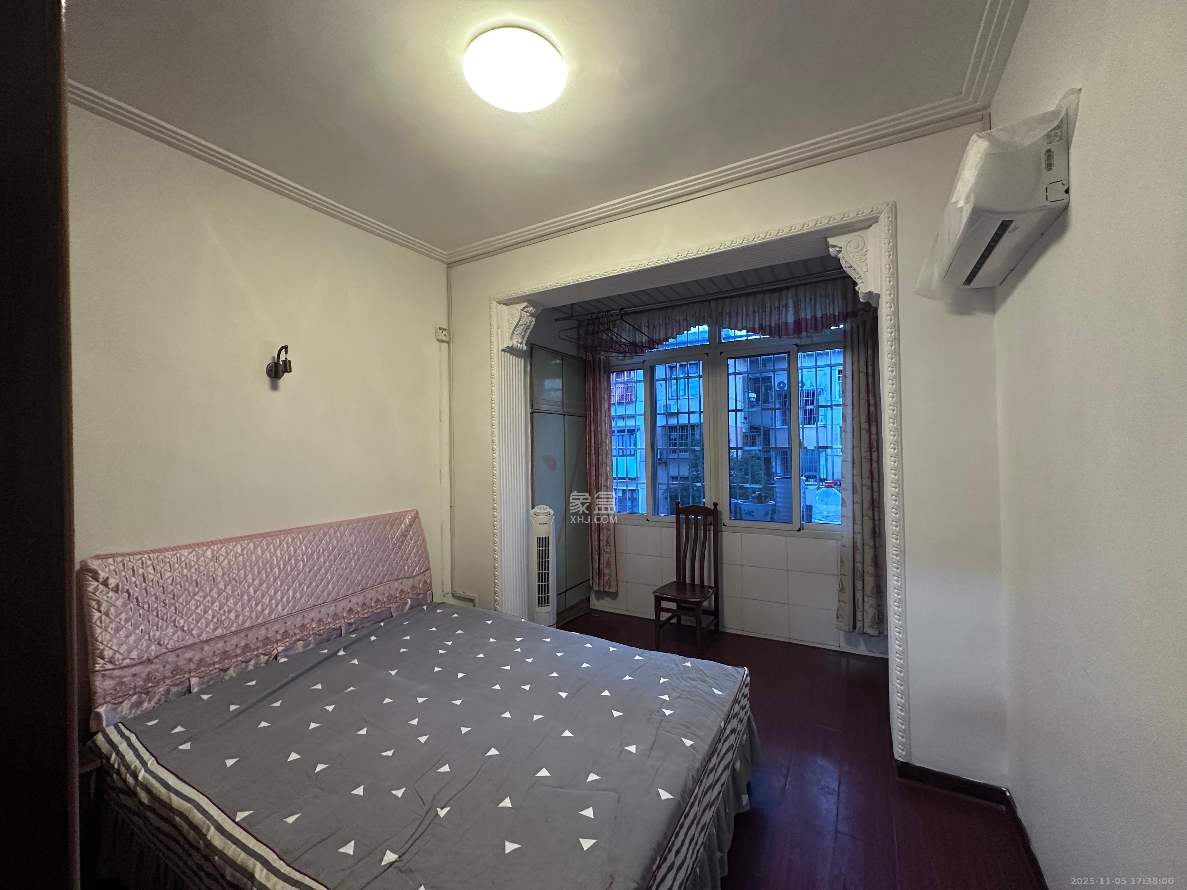 火星一片  2室2厅1卫    1300.0元/月室内图