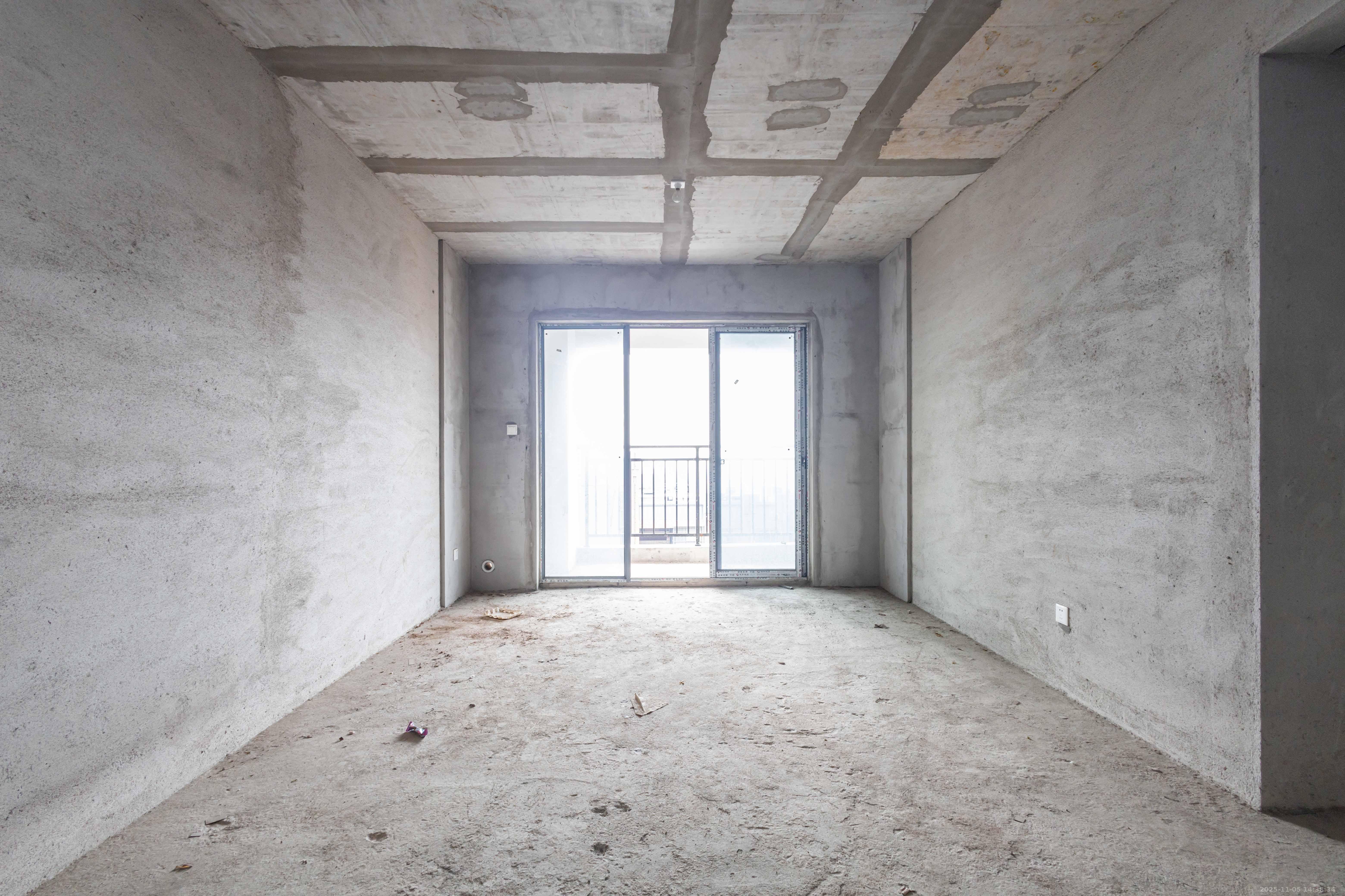 东业上城嘉苑（晟悦国际）  3室2厅1卫    68.0万