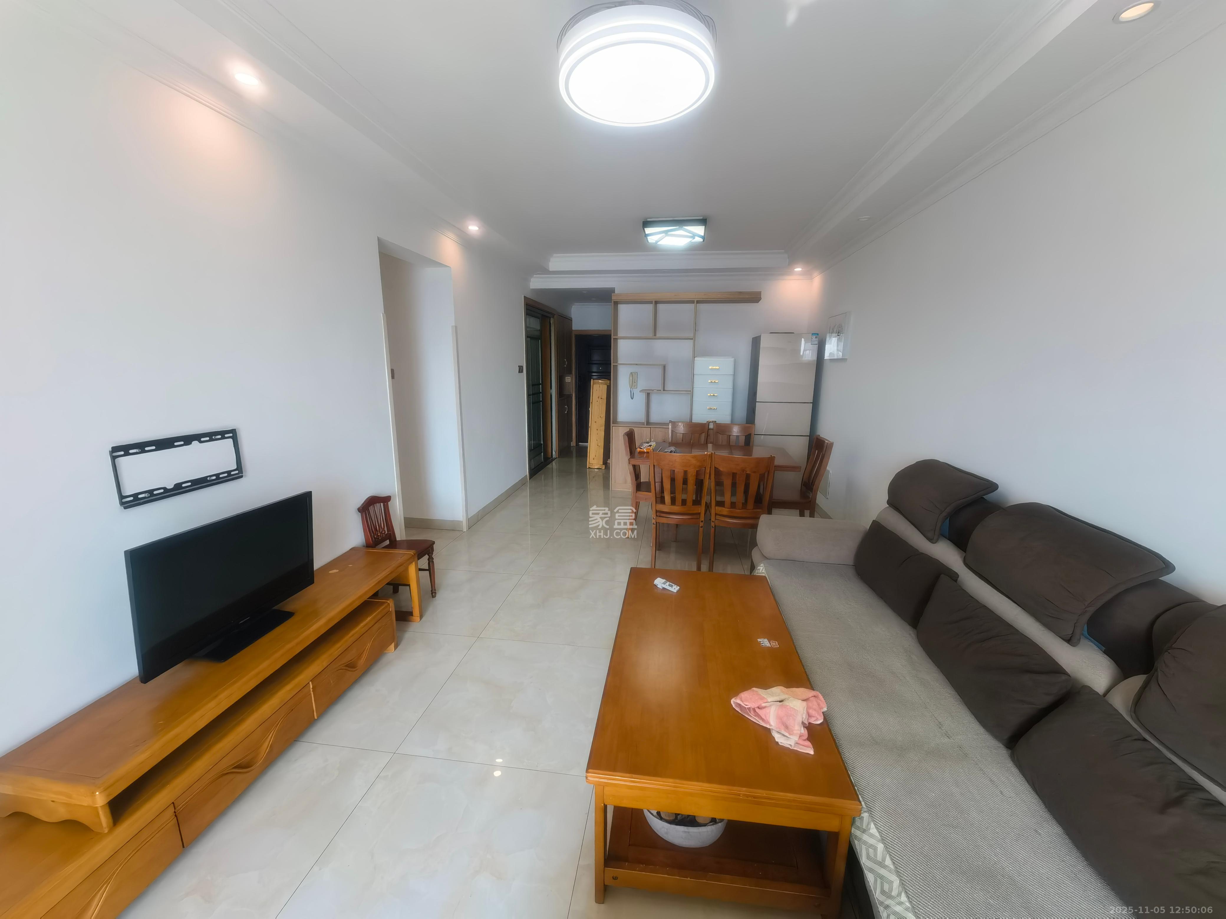 叠彩兰亭  3室2厅2卫    2500.0元/月室内图