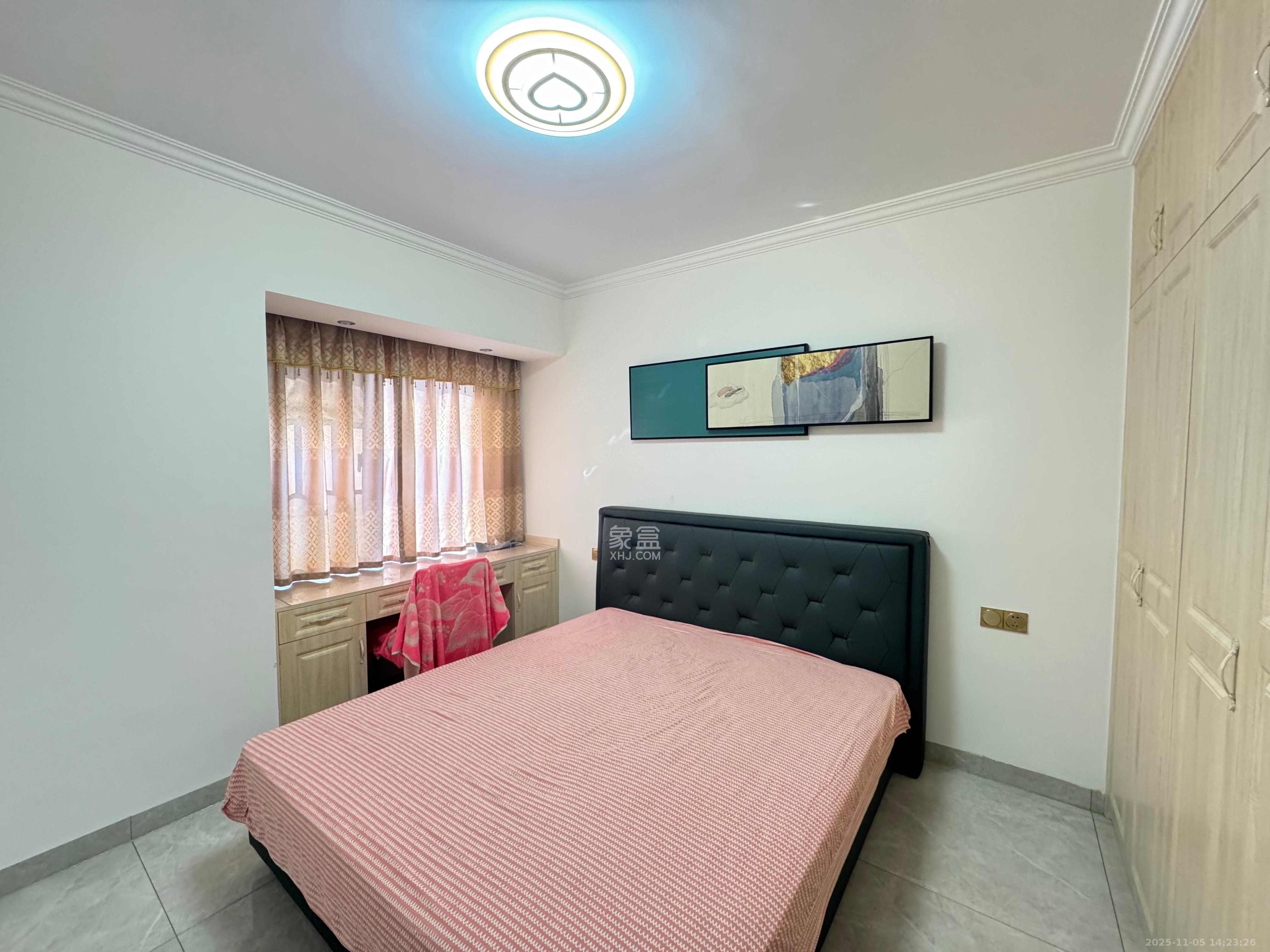 上园商住小区 3室2厅1卫 3500.0元/月 上园商住小区 3室2厅1卫 3500.0元/月室内图