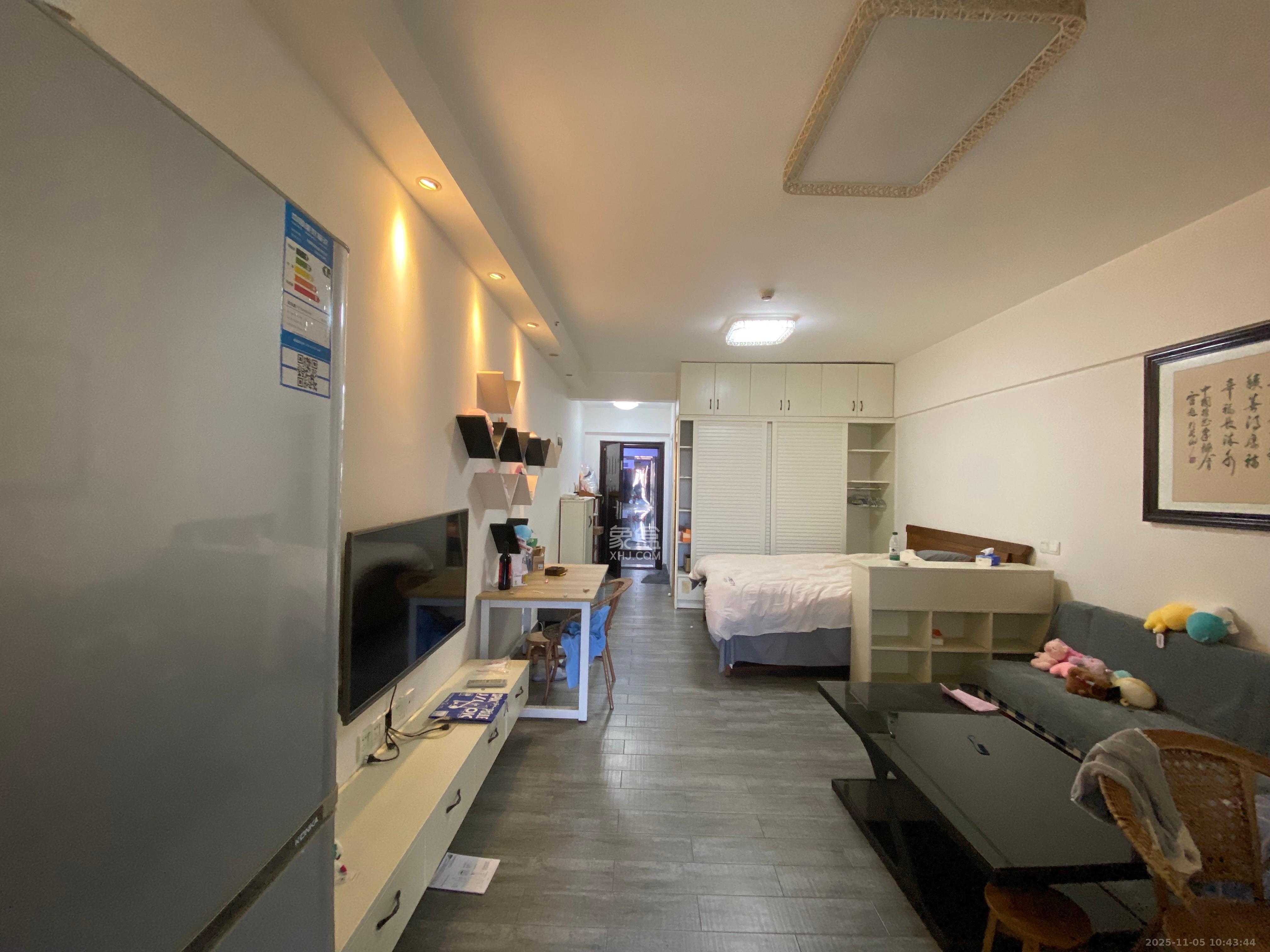 山水湾 1室1厅1卫 1400.0元/月 山水湾 1室1厅1卫 1400.0元/月室内图