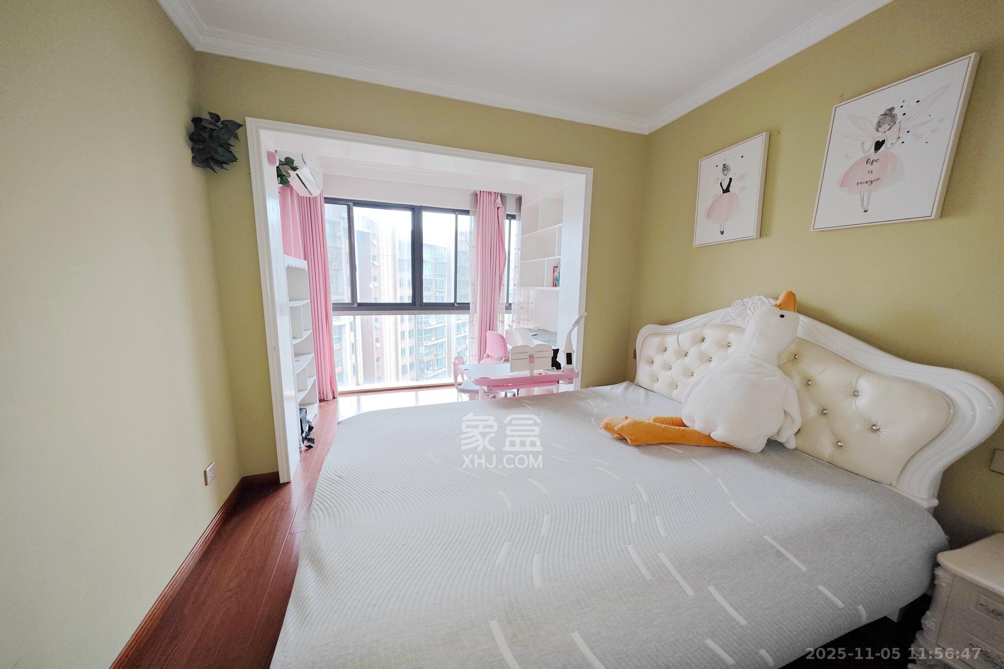 新城新世界一二三期  3室2厅1卫    147.0万卧室