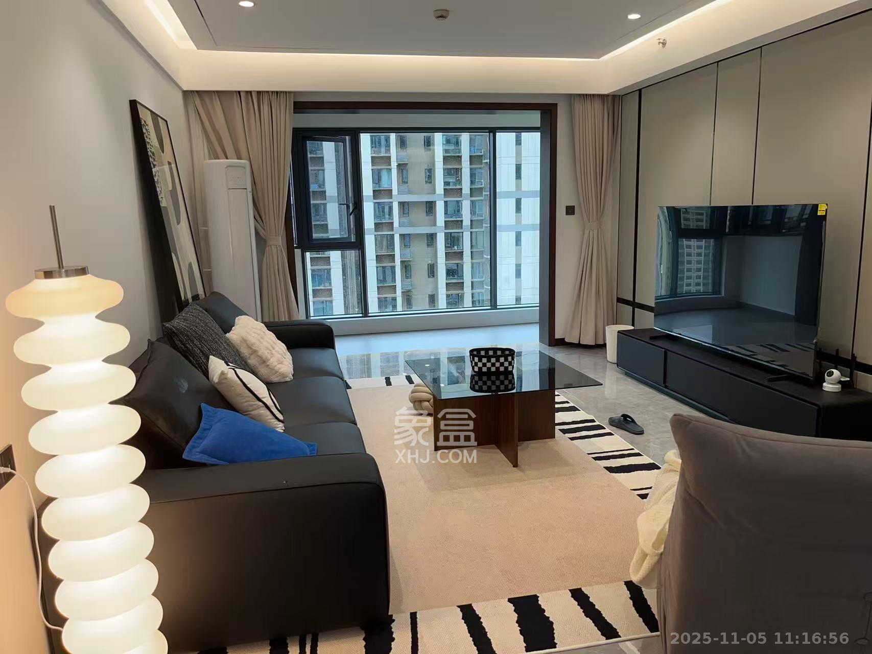 卓越中寰  4室2厅2卫    6800.0元/月室内图