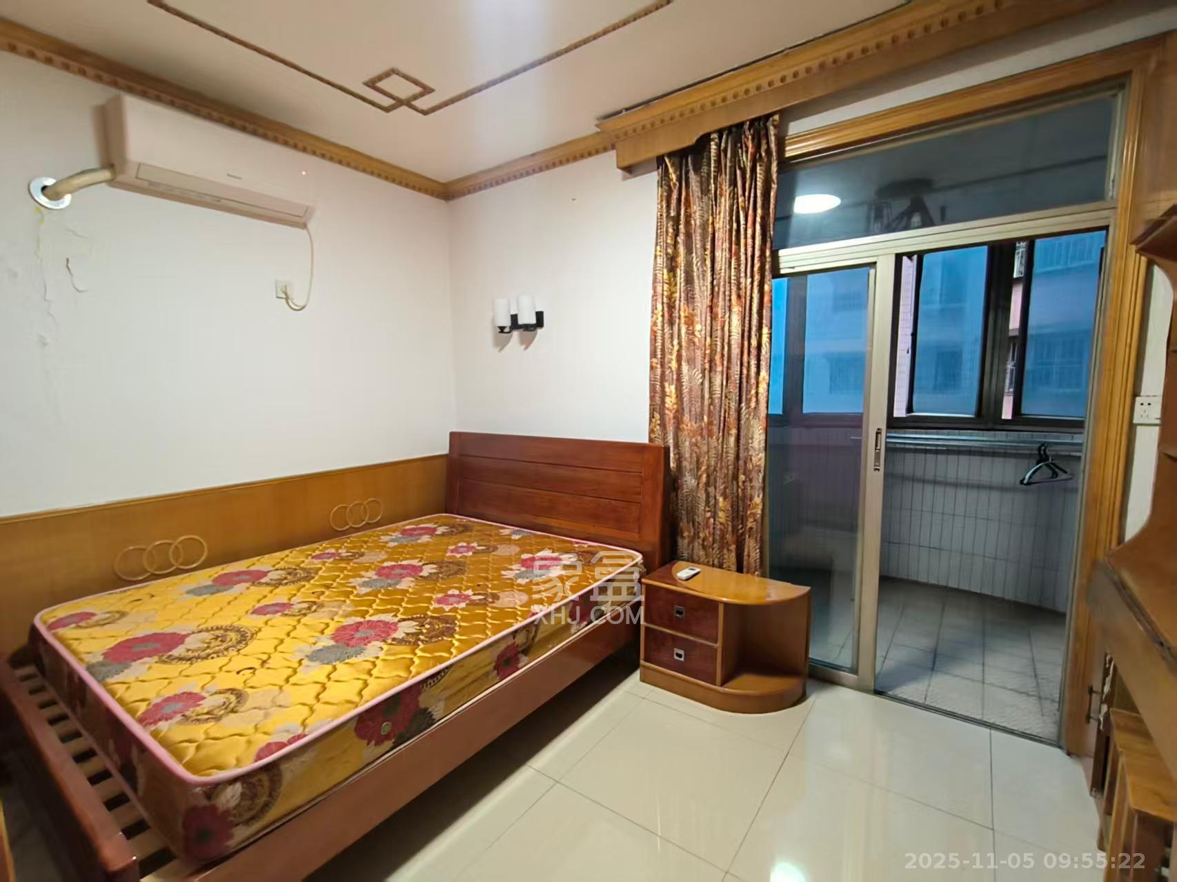 城市花园  2室1厅1卫    2100.0元/月室内图