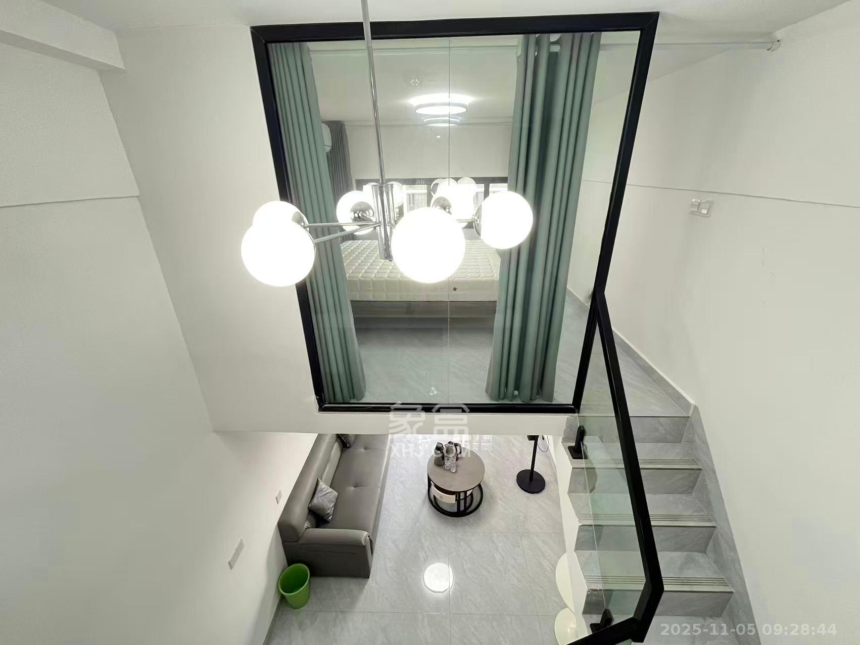 中交广场公寓 2室1厅1卫 2000.0元/月 中交广场公寓 2室1厅1卫 2000.0元/月室内图