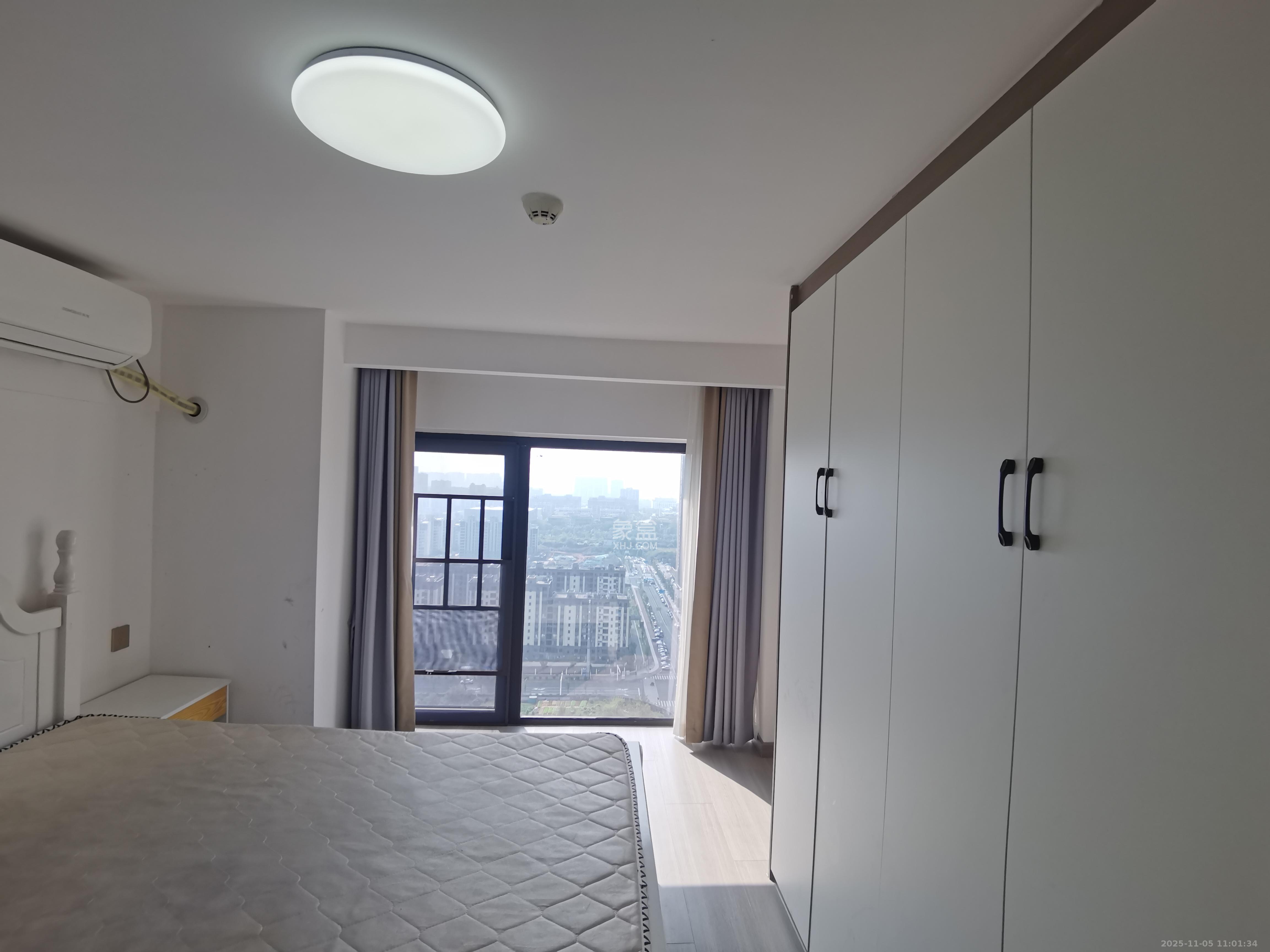 新城悦隽公园  2室1厅1卫    1600.0元/月室内图