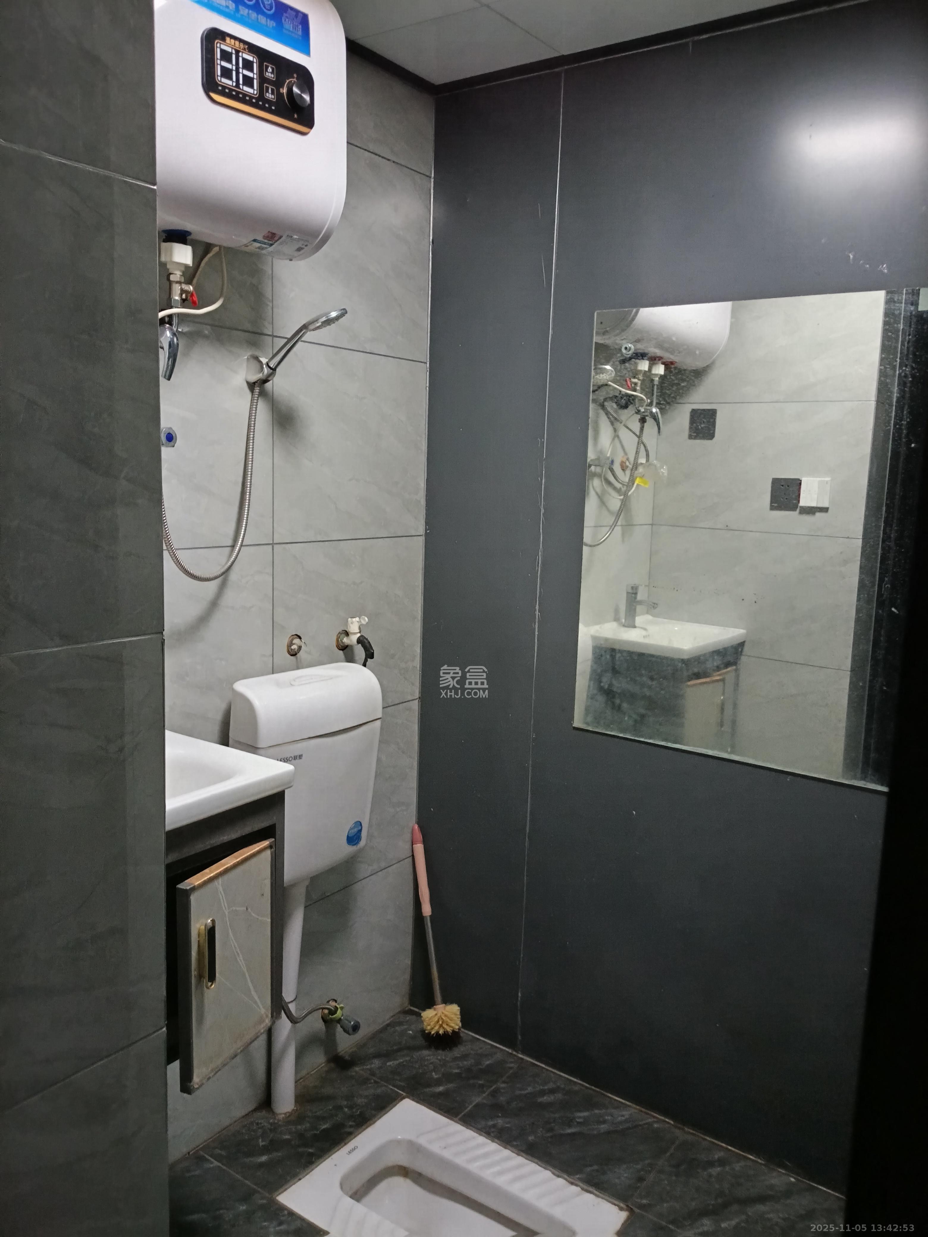 金驰东方樾  1室1厅1卫    900.0元/月室内图