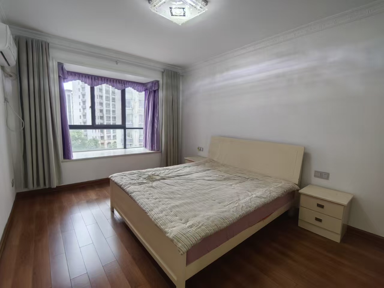 龙洲馨苑  3室2厅1卫    1880.0元/月室内图