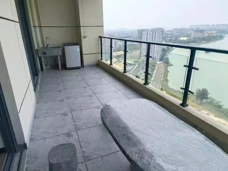 碧桂园中央半岛 4室2厅2卫 3800.0元/月 碧桂园中央半岛 4室2厅2卫 3800.0元/月室内图