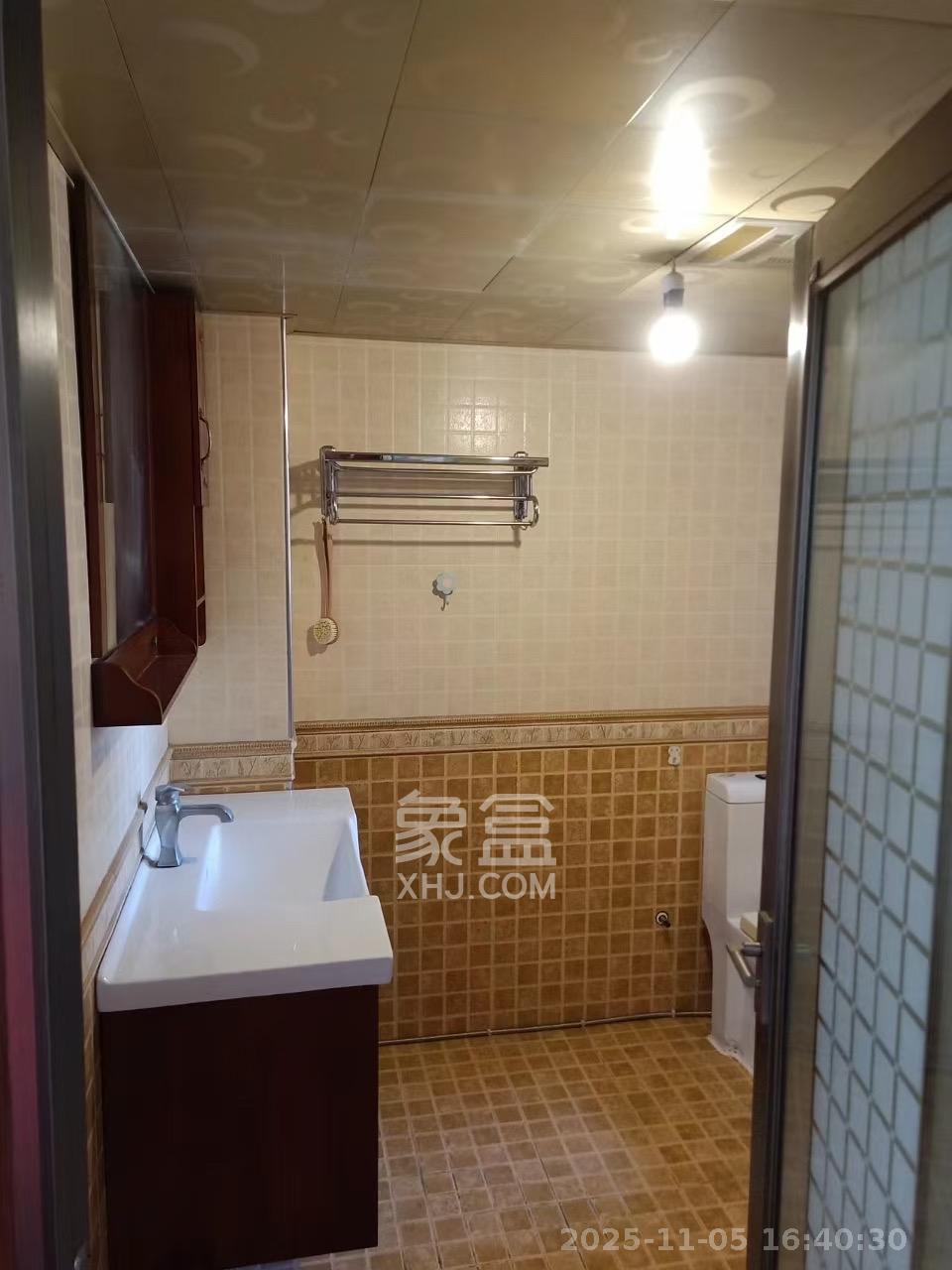 恒盛世家 4室2厅2卫 3200.0元/月 恒盛世家 4室2厅2卫 3200.0元/月室内图