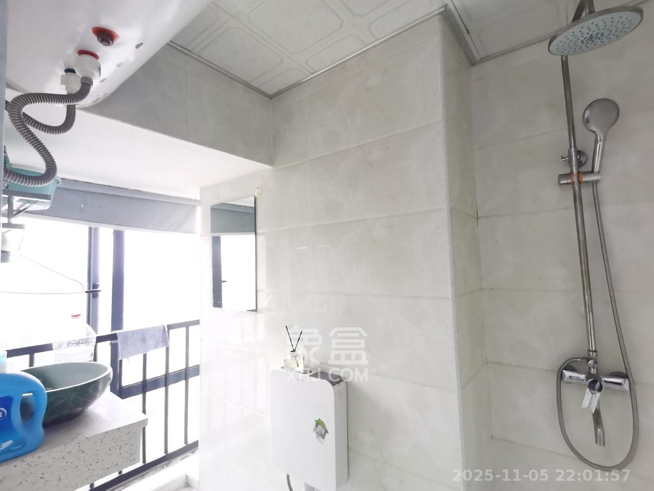 中建芙蓉嘉苑 1室1厅1卫 1300.0元/月 中建芙蓉嘉苑 1室1厅1卫 1300.0元/月室内图