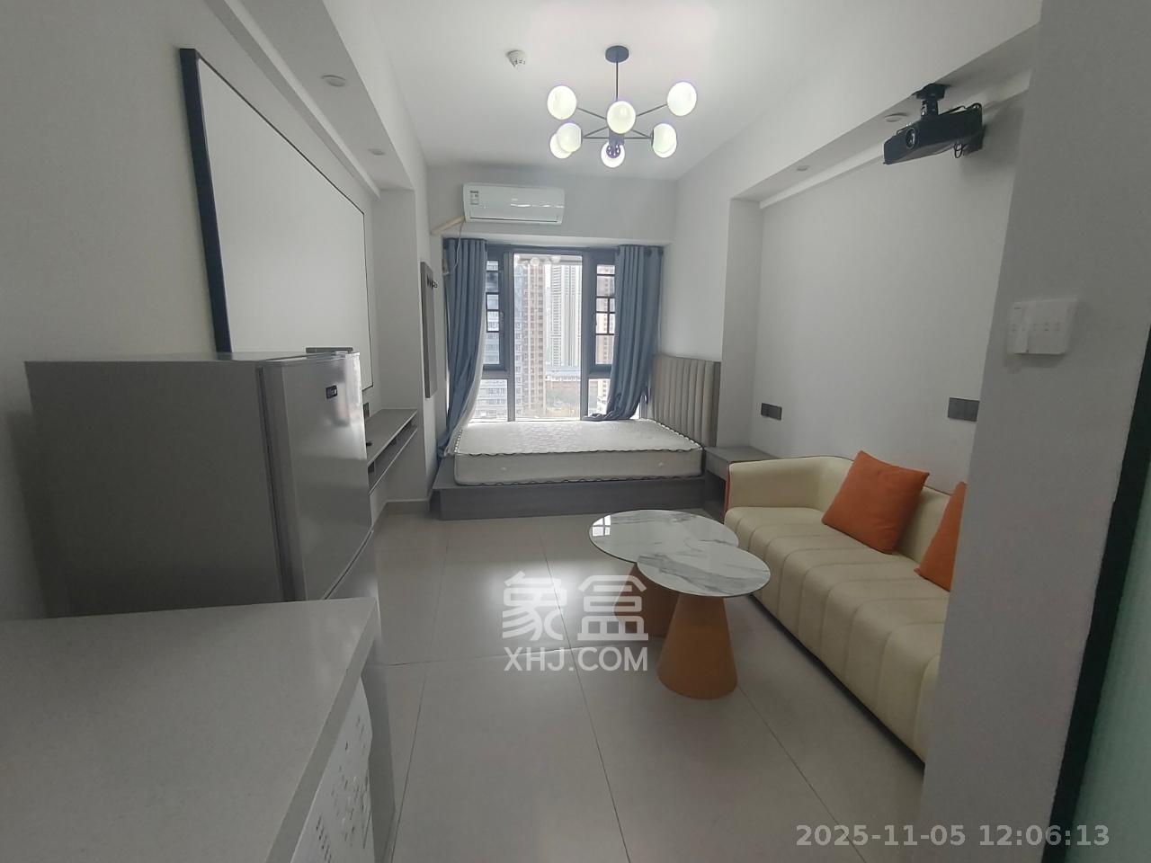 保利天禧EF区  1室1厅1卫    1500.0元/月室内图