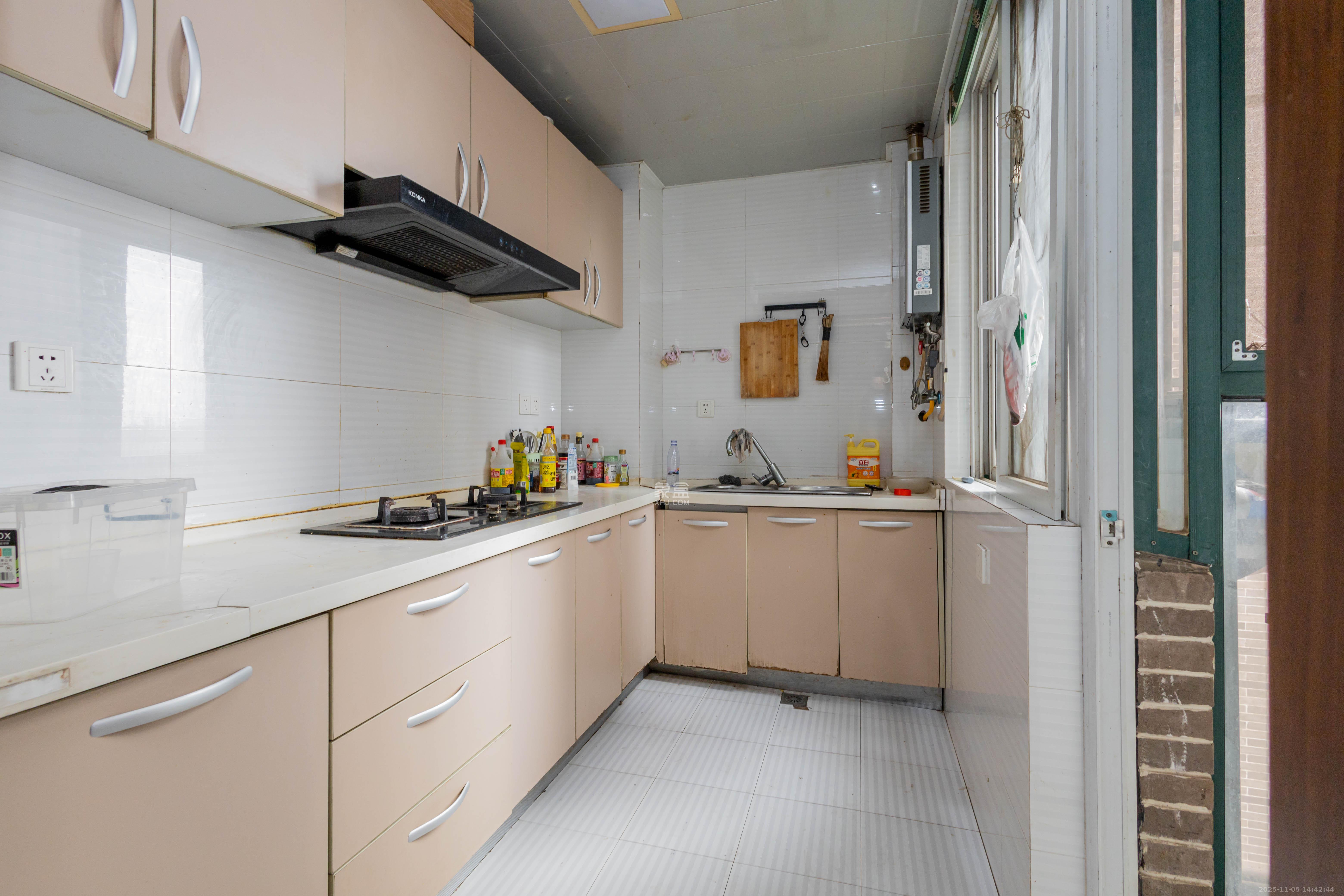 博雅湘水湾 2室2厅1卫 45.0万 博雅湘水湾 2室2厅1卫 45.0万厨房