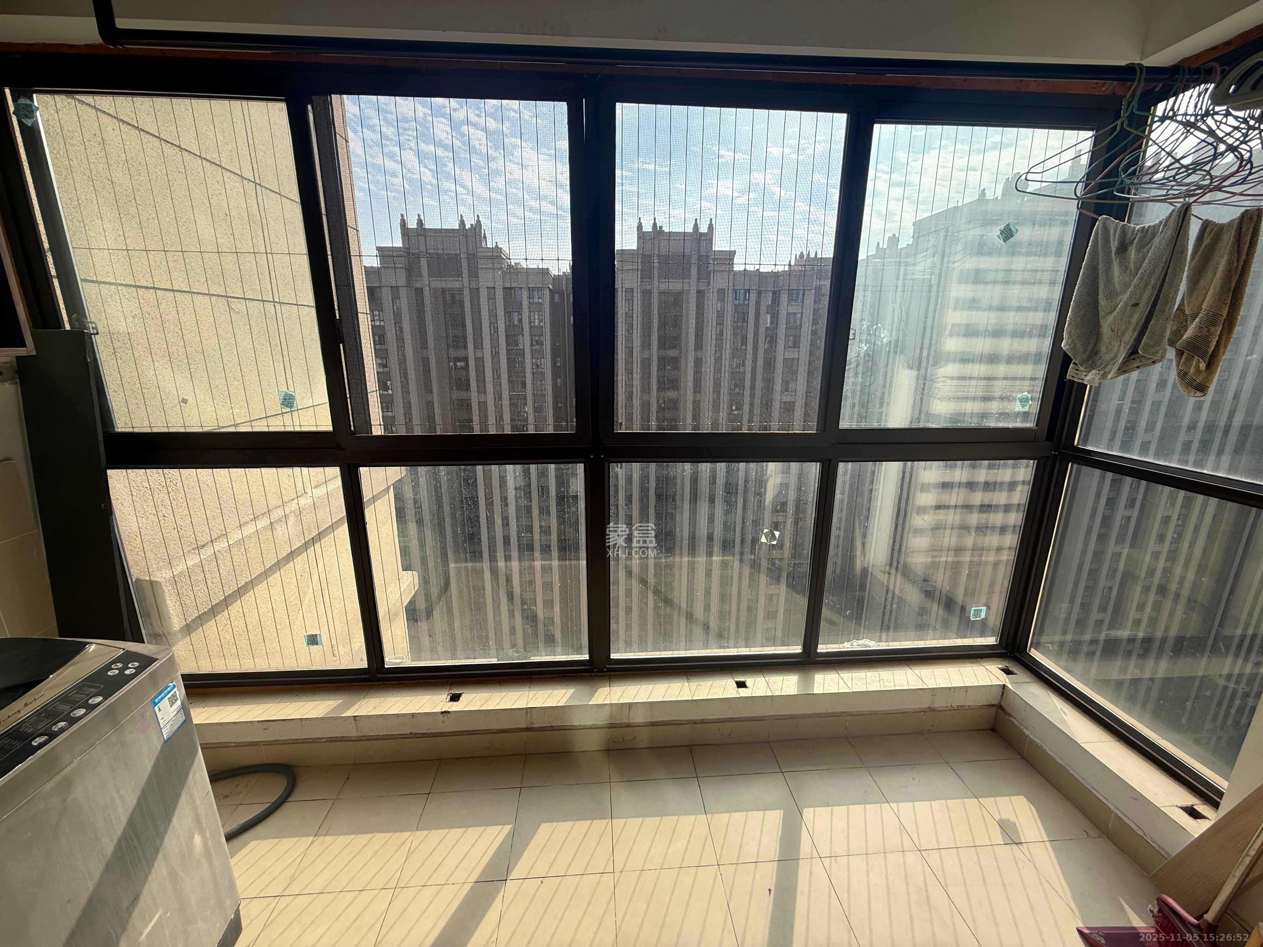 阳光城尚东湾青柠园  3室2厅2卫    2500.0元/月室内图