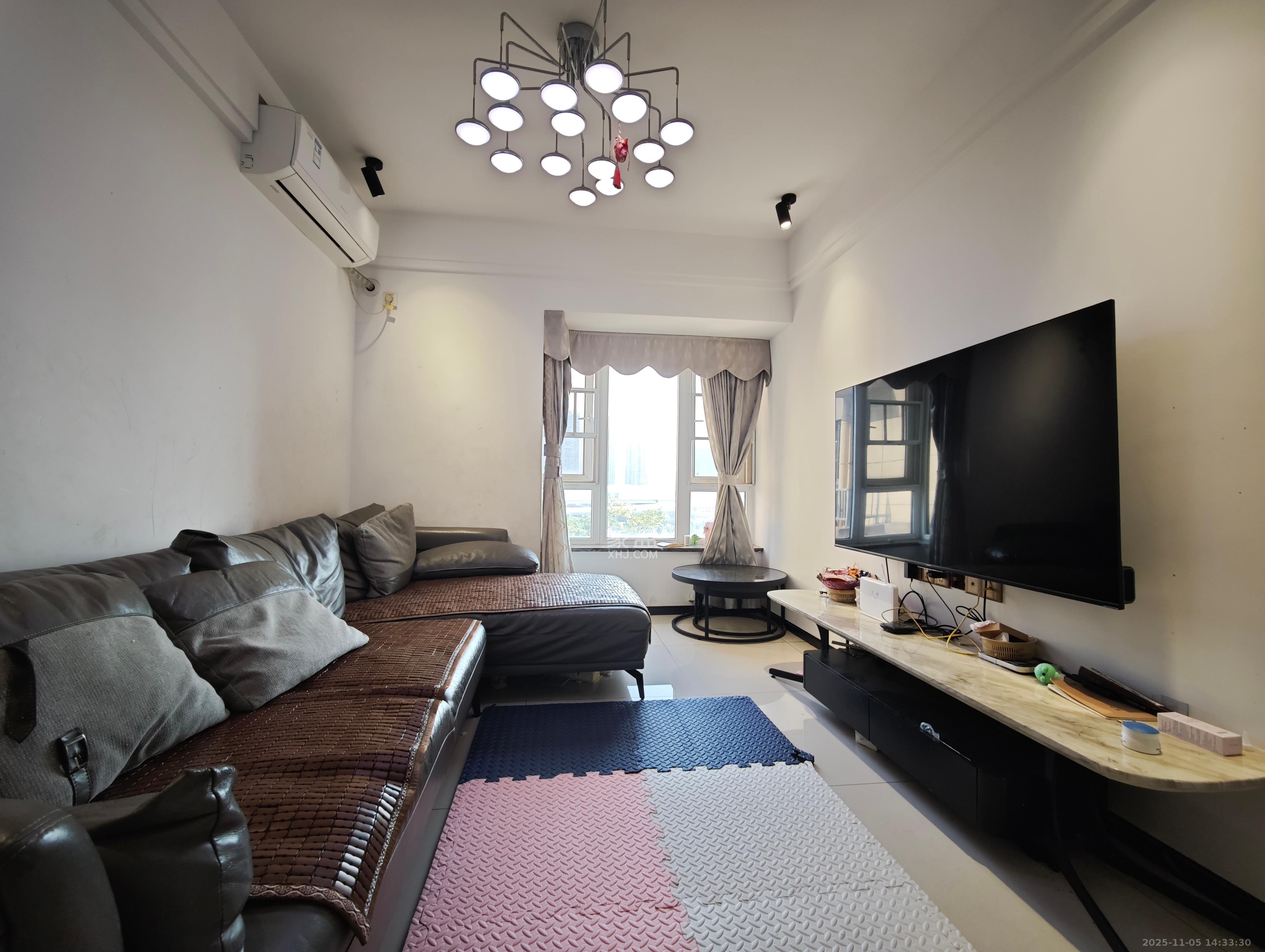 荣盛花语城  13室2厅1卫    2200.0元/月