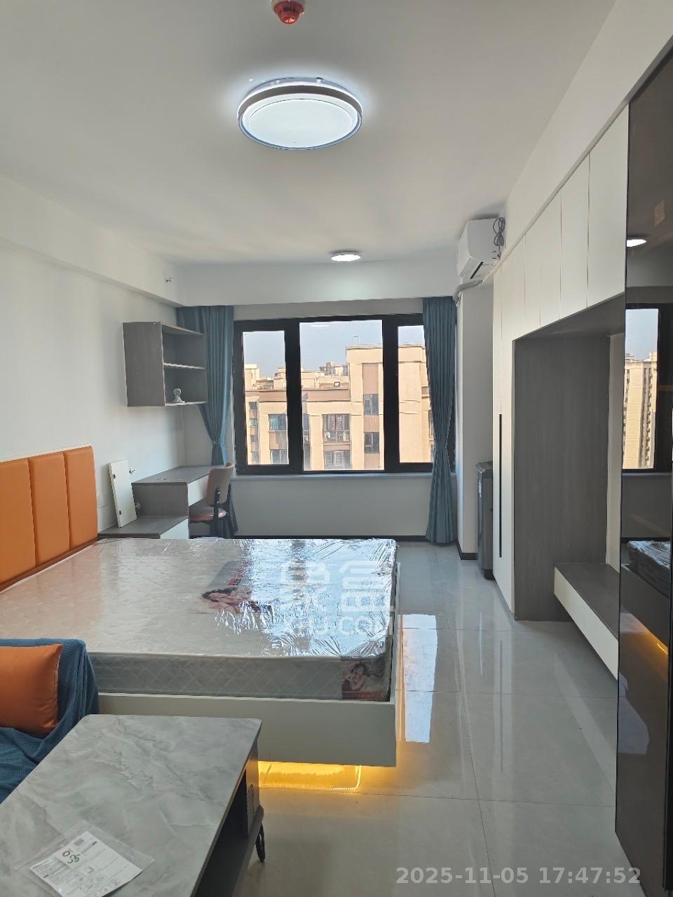 中海珑悦府  1室0厅0卫    1300.0元/月室内图