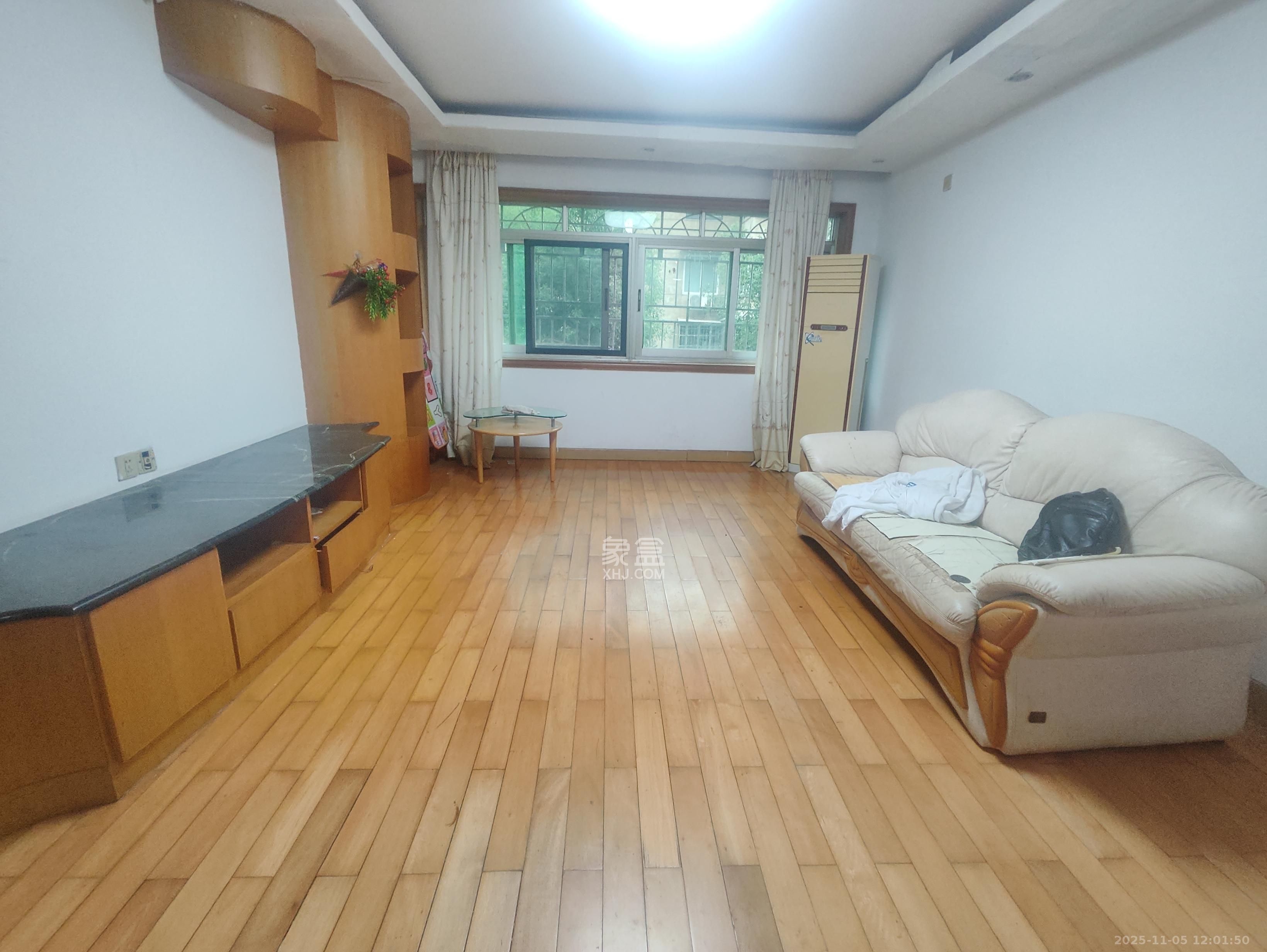 金昌花园 3室2厅1卫 1800.0元/月 金昌花园 3室2厅1卫 1800.0元/月室内图