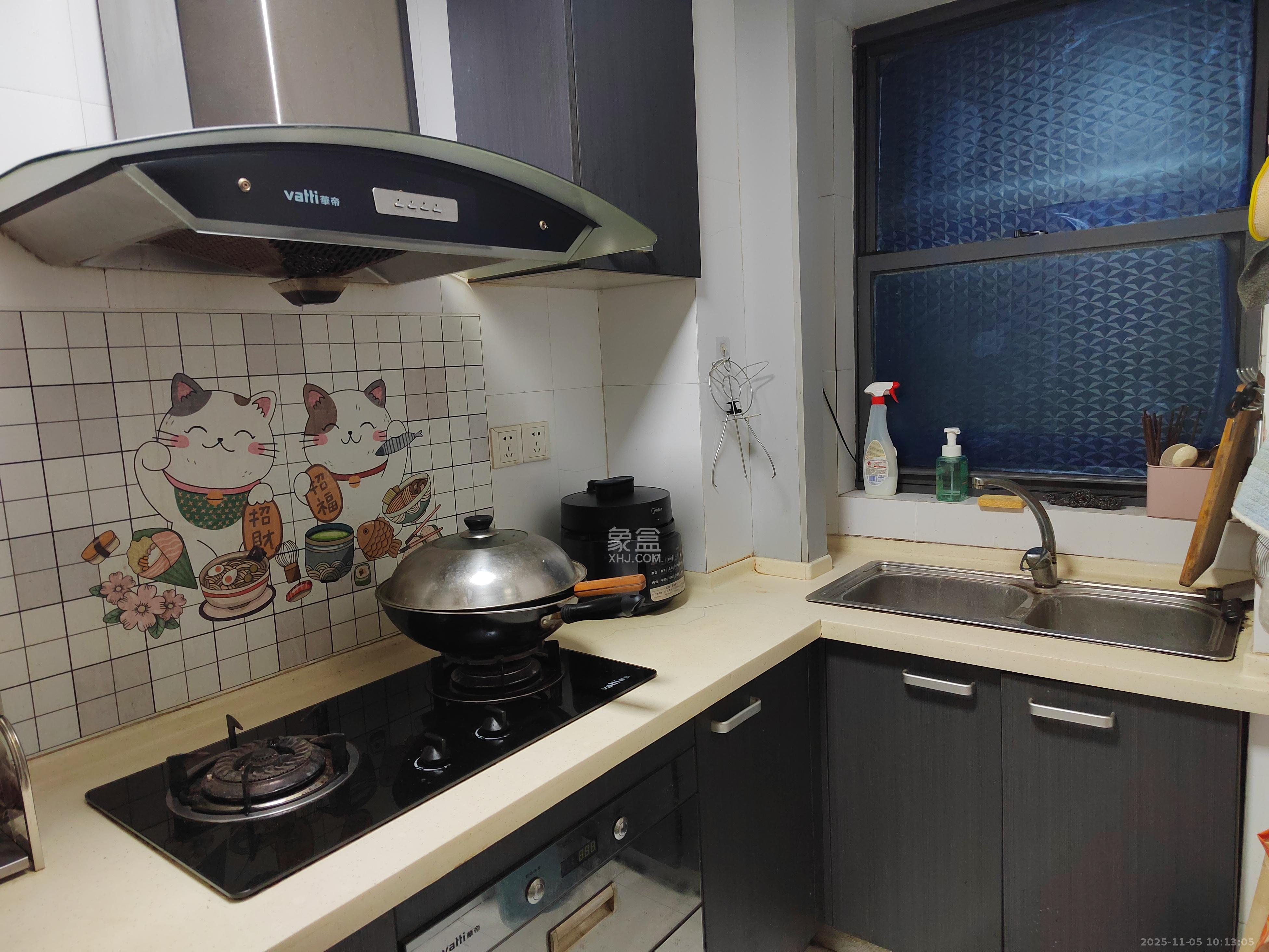 阳光100二期 1室1厅1卫 1600.0元/月 阳光100二期 1室1厅1卫 1600.0元/月室内图