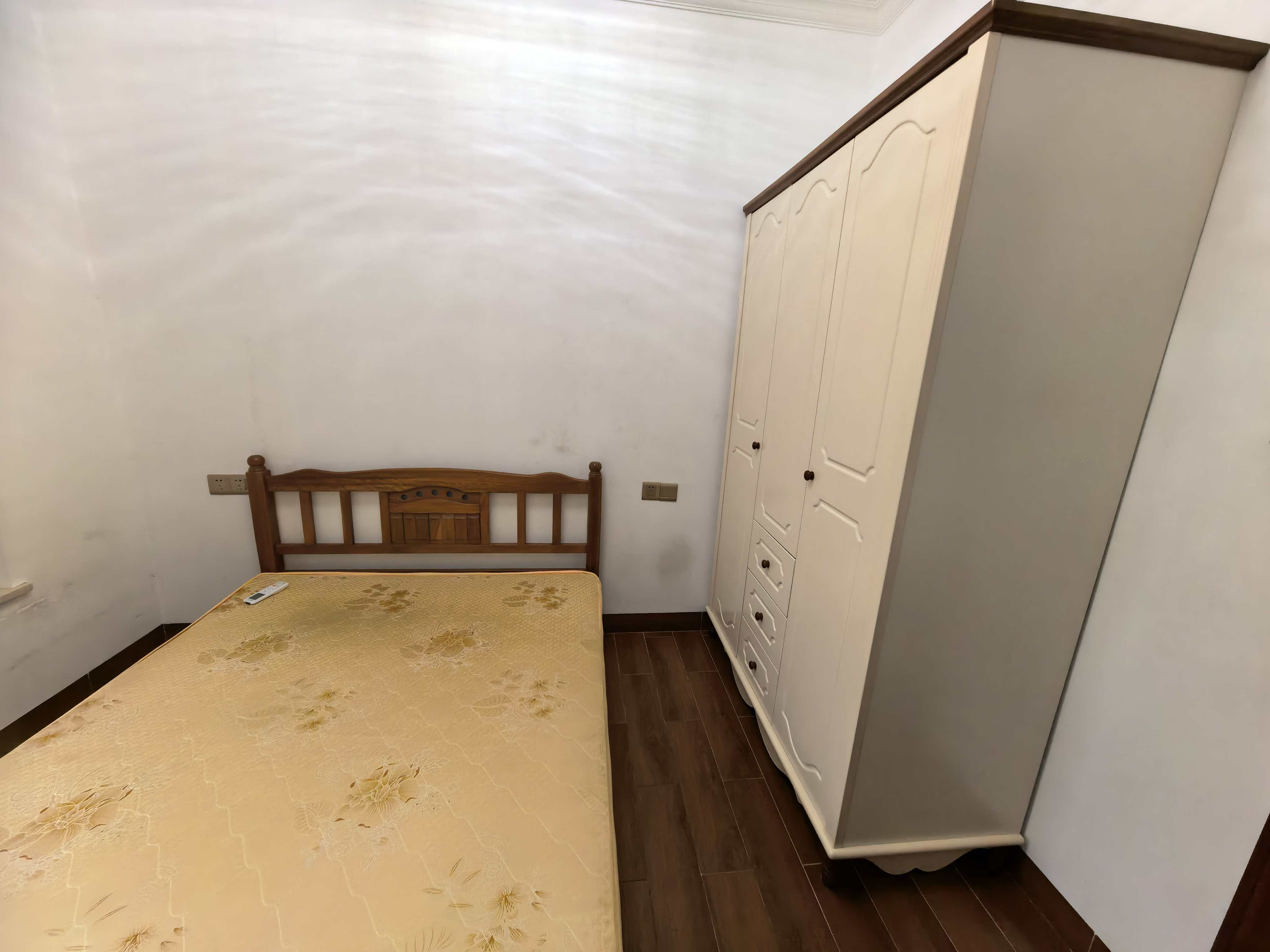 盛达景都三期 3室2厅2卫 3500.0元/月 盛达景都三期 3室2厅2卫 3500.0元/月室内图