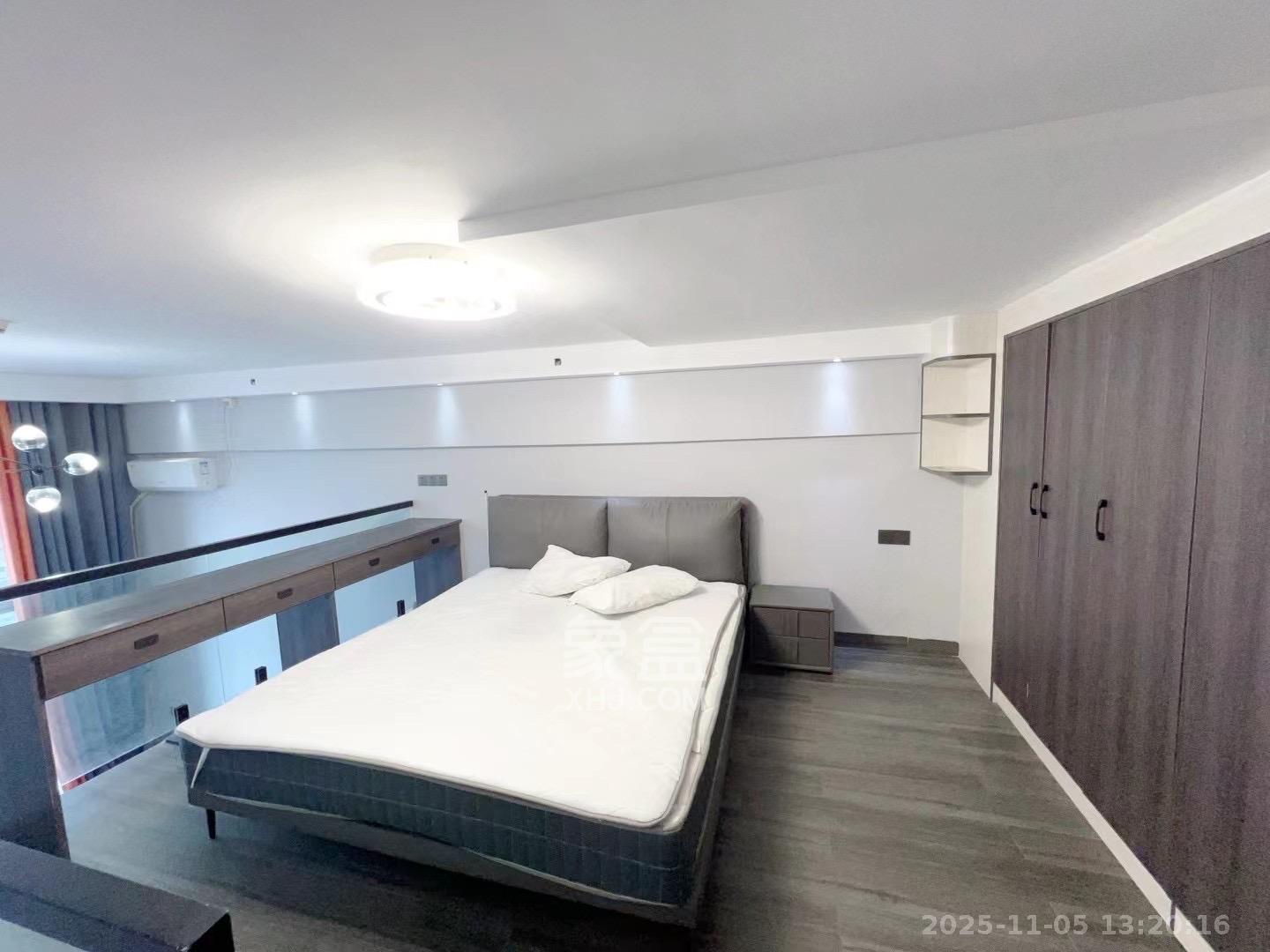 梅溪湖金茂湾  1室1厅1卫    1800.0元/月室内图