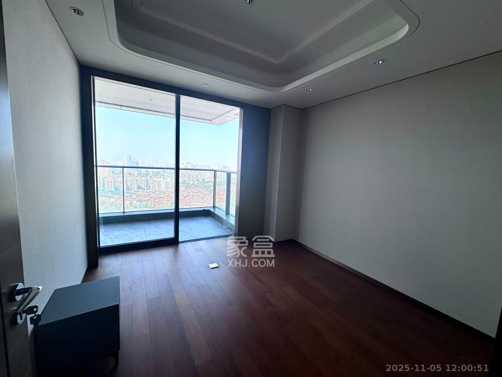 运达中央广场三期  4室2厅3卫    13000.0元/月室内图