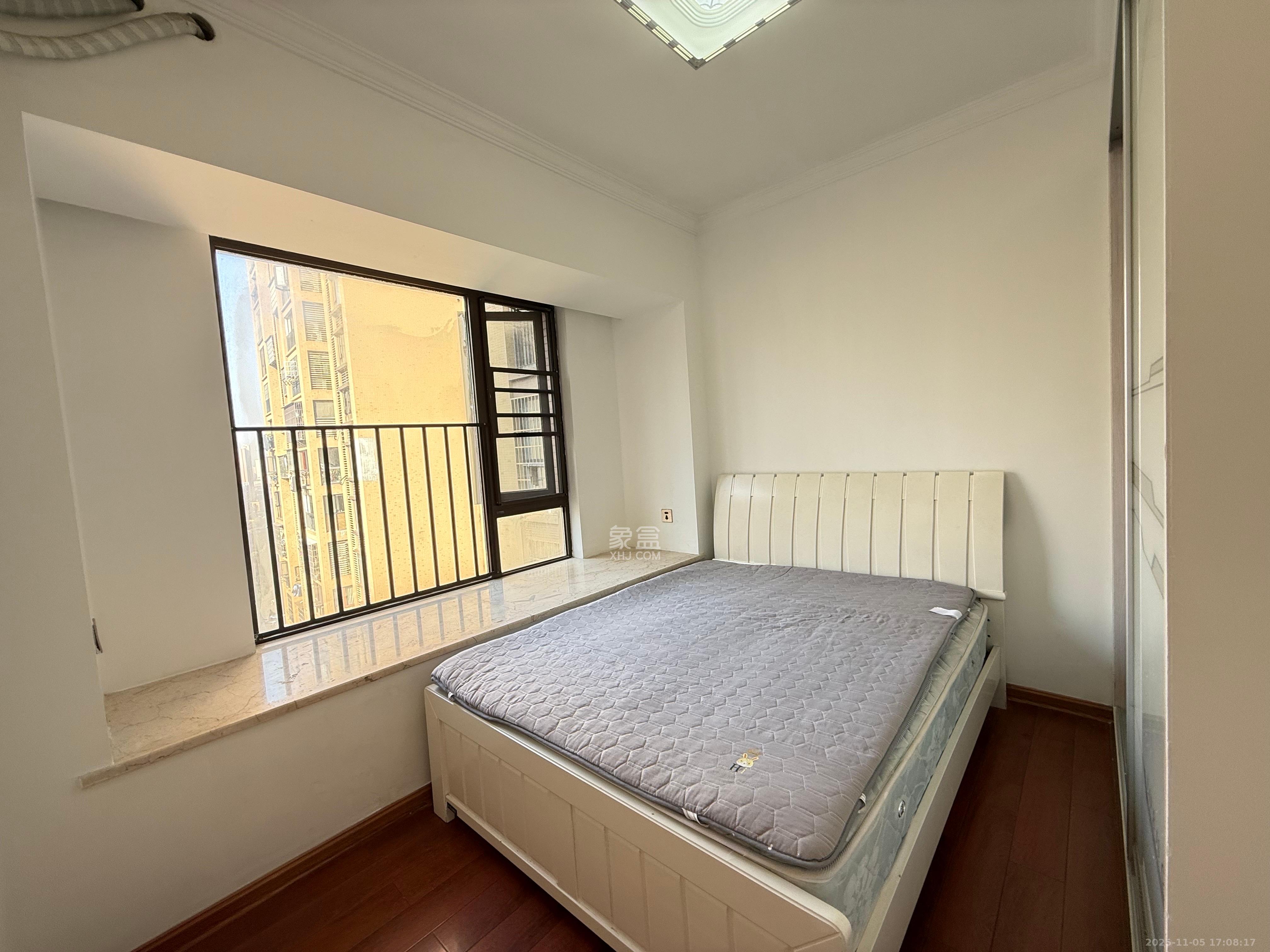 华润凤凰城三期 3室2厅1卫 2200.0元/月 华润凤凰城三期 3室2厅1卫 2200.0元/月室内图