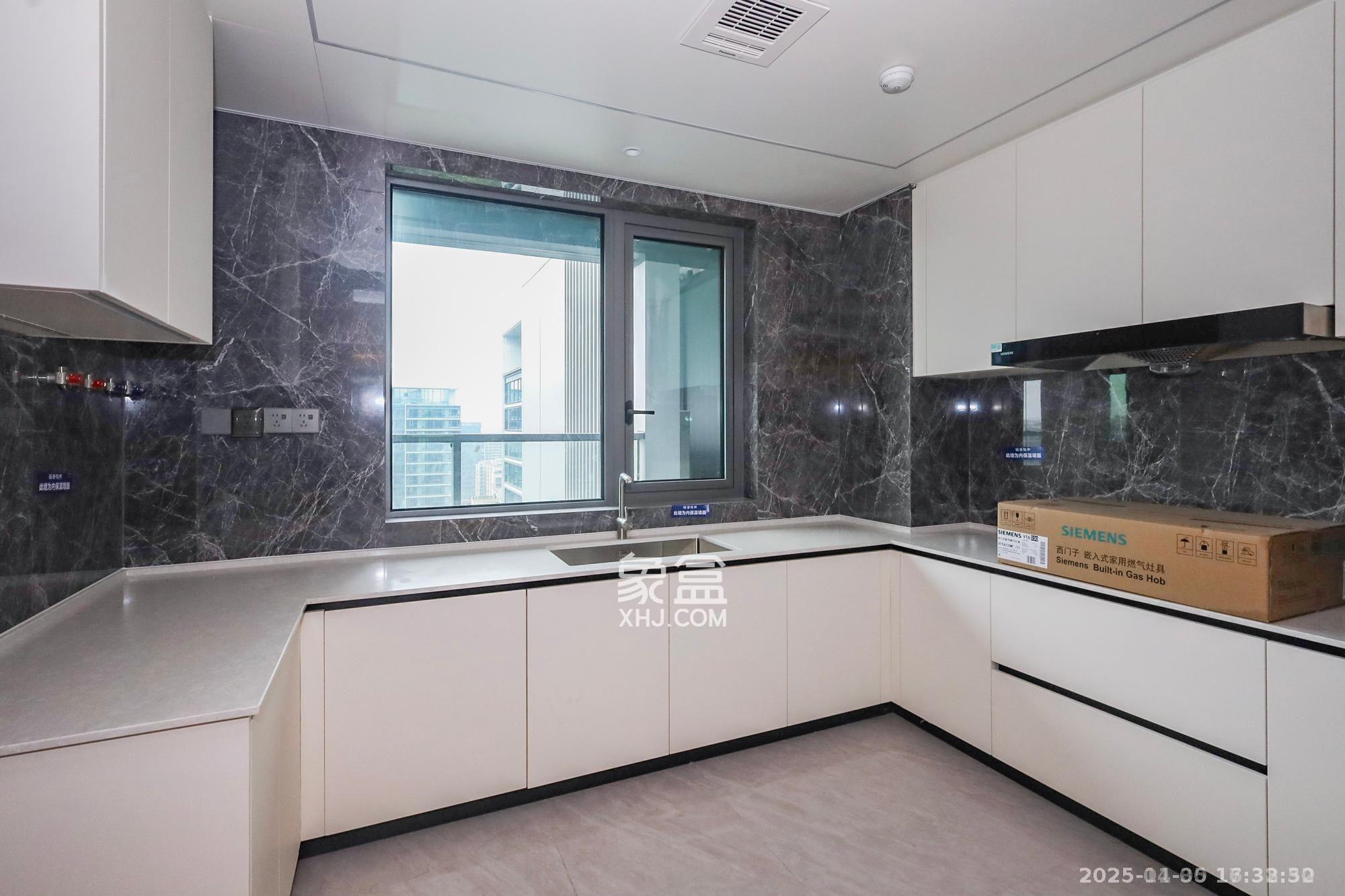 招商蛇口滨江境  4室2厅3卫    14000.0元/月室内图