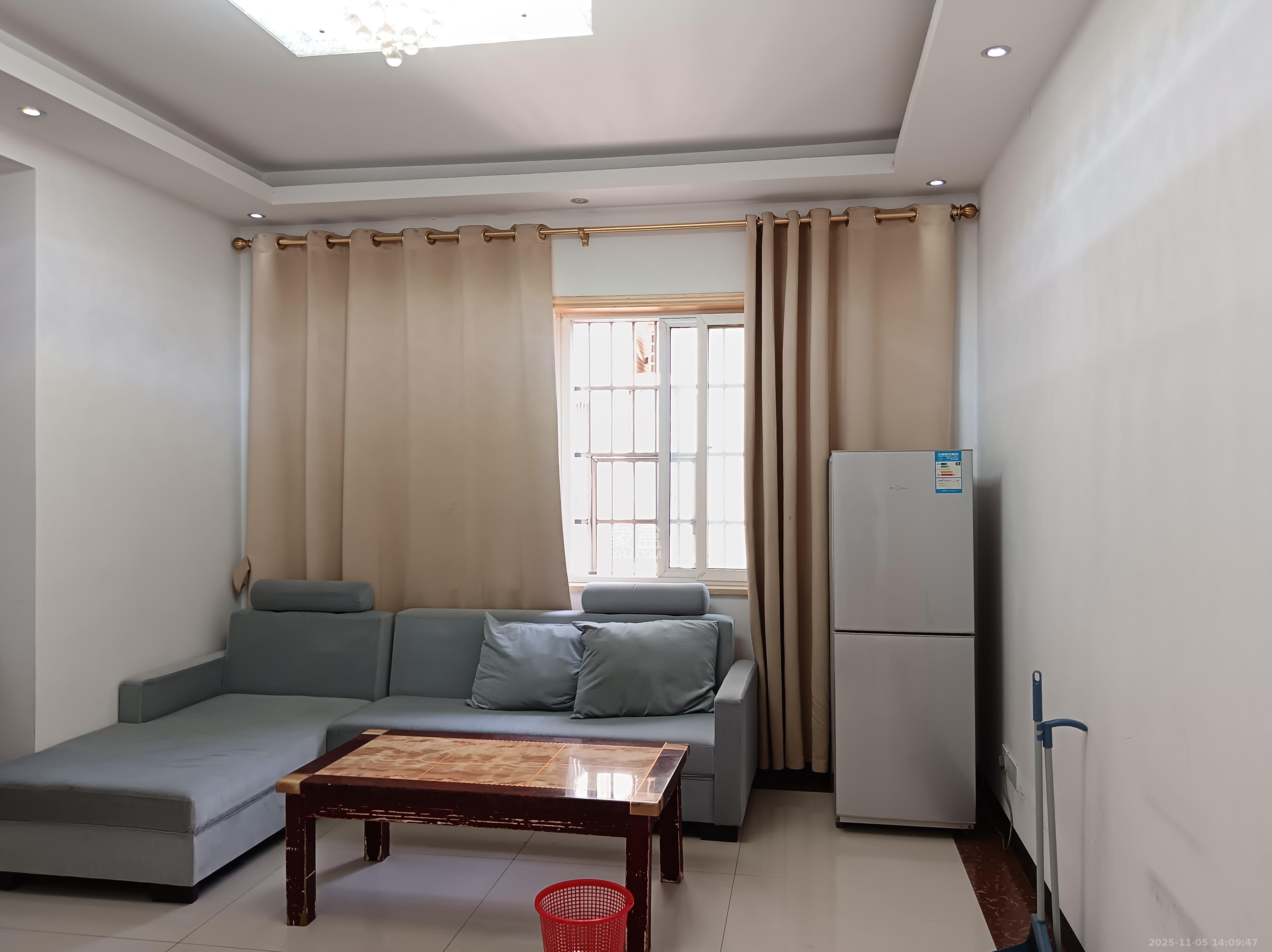 楚天世纪城东苑 2室2厅1卫 1400.0元/月 楚天世纪城东苑 2室2厅1卫 1400.0元/月室内图