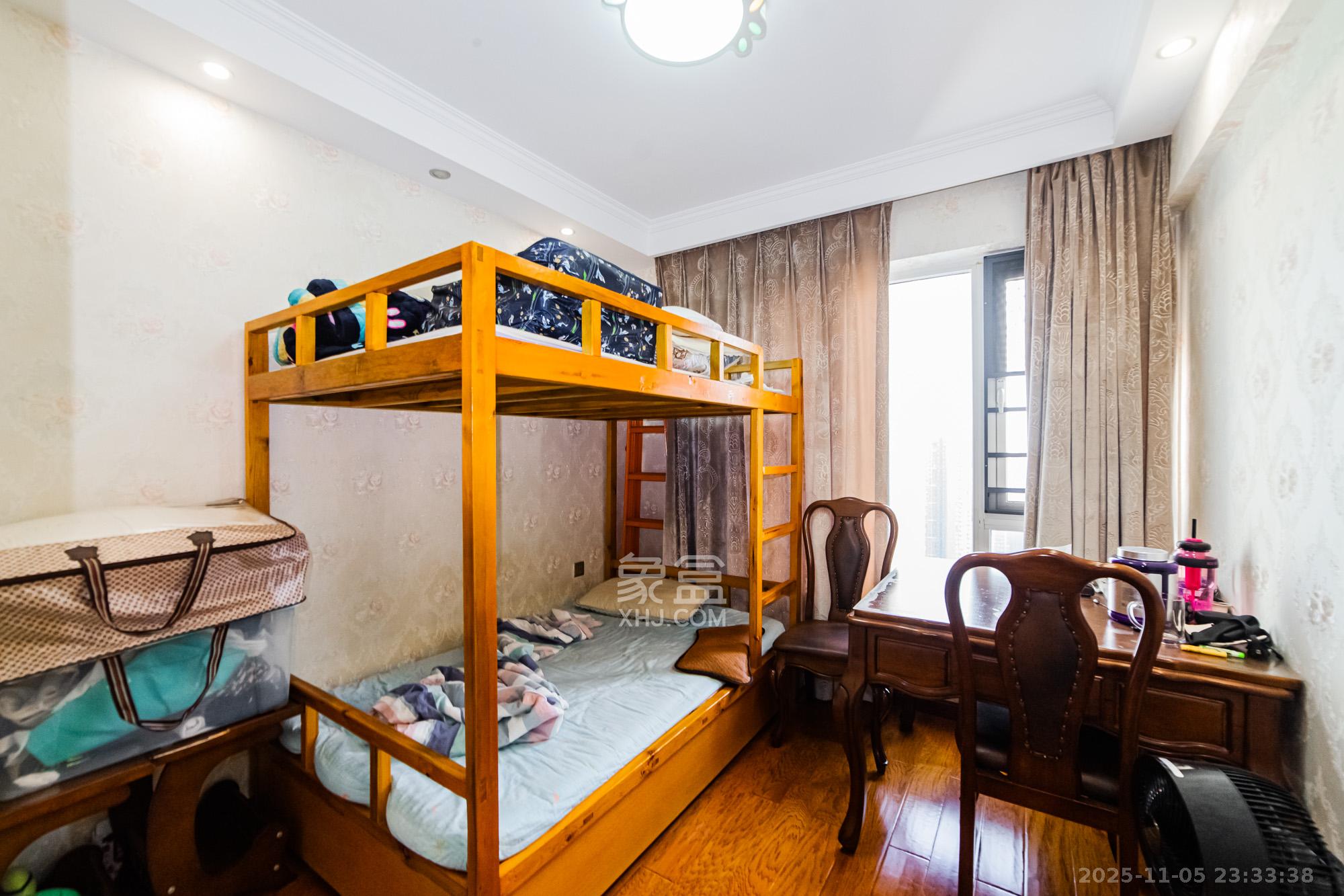 北辰三角洲E3区 3室2厅2卫 145.0万 北辰三角洲E3区 3室2厅2卫 145.0万卧室