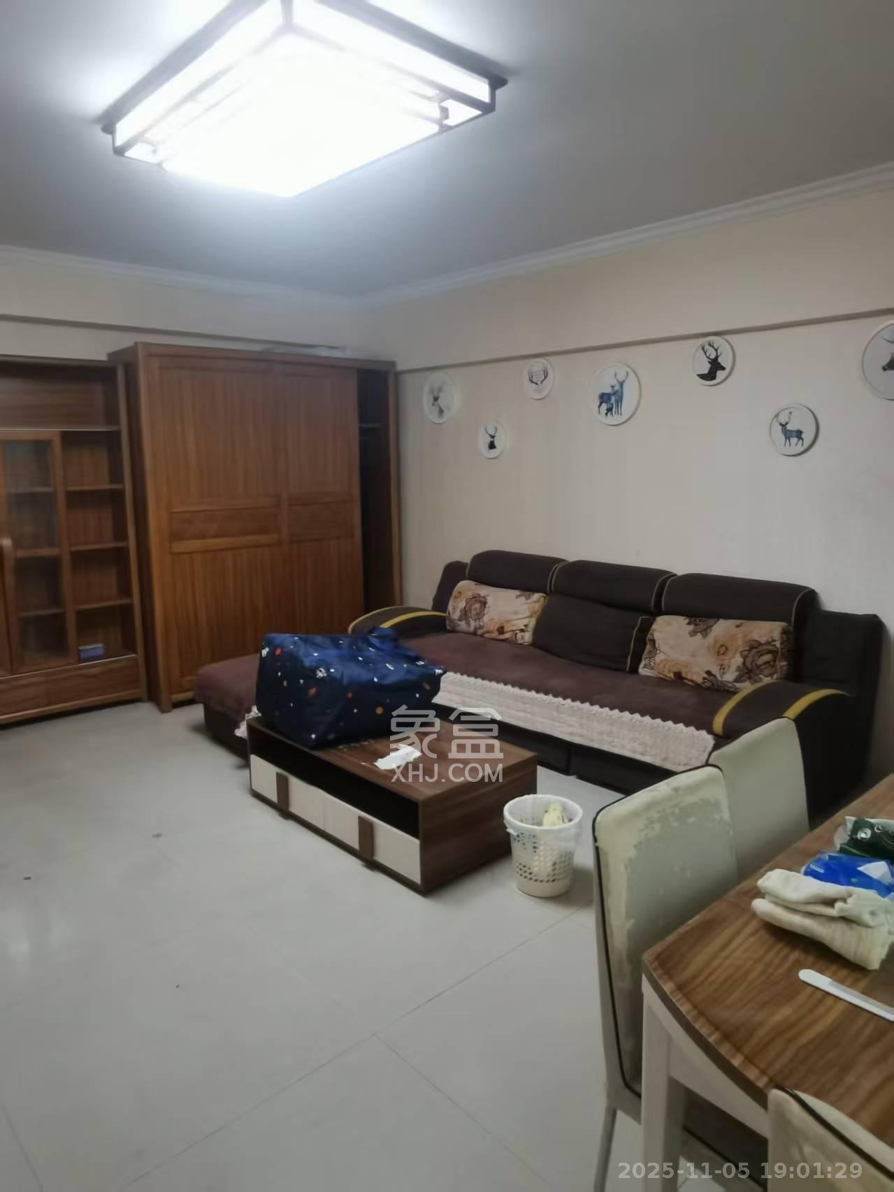 兴威帕克水岸  1室1厅1卫    1600.0元/月