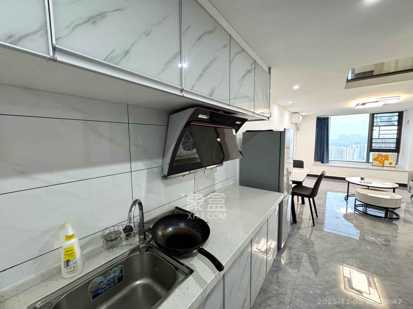 佳兆业云顶都汇 1室0厅0卫 1900.0元/月 佳兆业云顶都汇 1室0厅0卫 1900.0元/月室内图