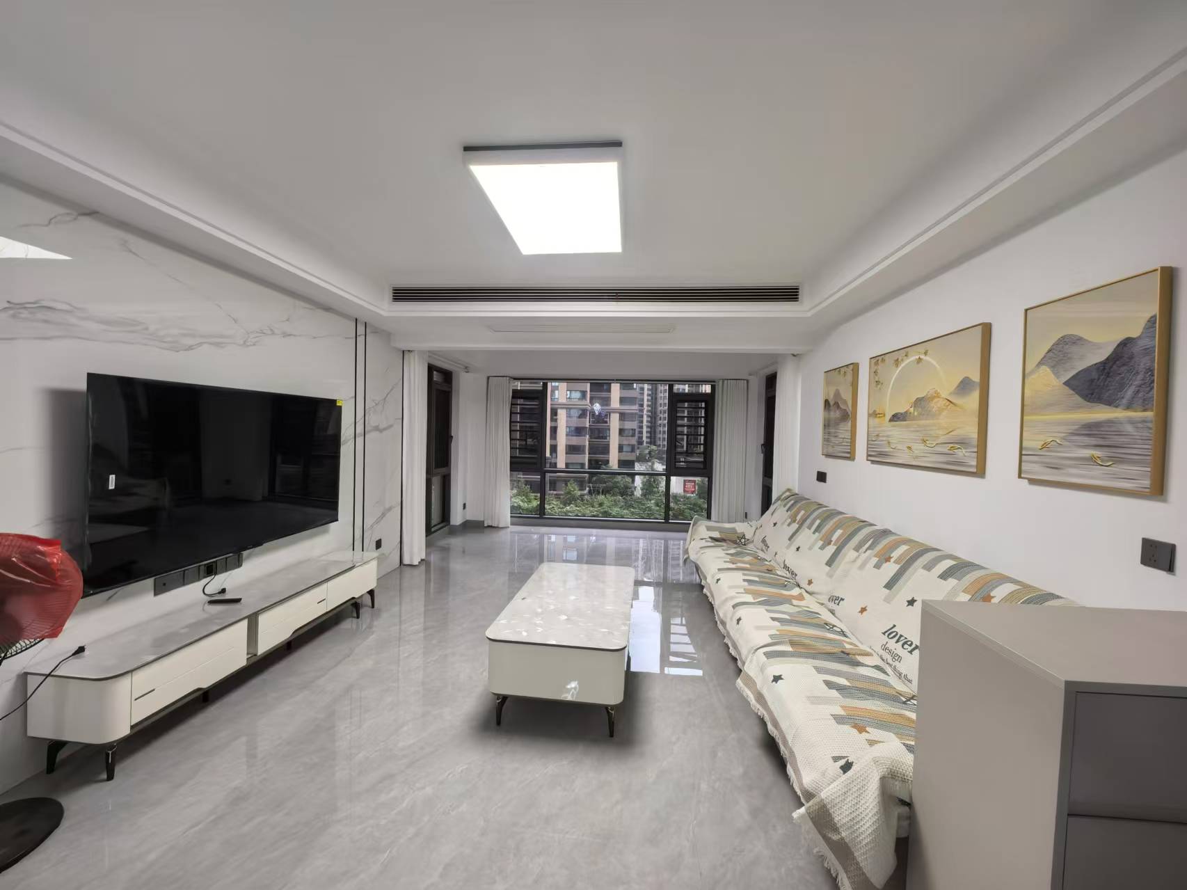 融冠乐城  5室2厅2卫    4300.0元/月室内图