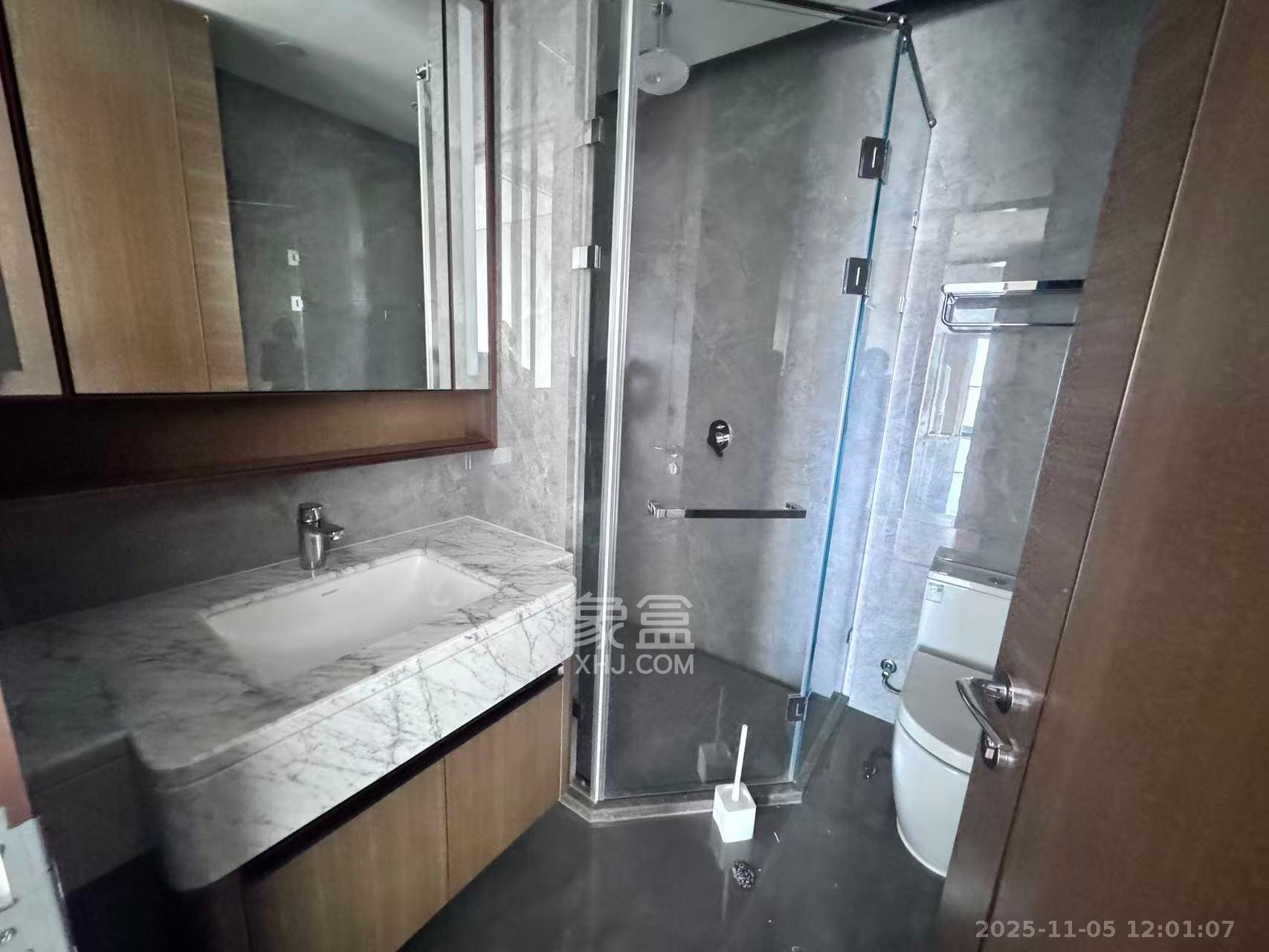 运达中央广场三期  4室2厅3卫    13000.0元/月室内图