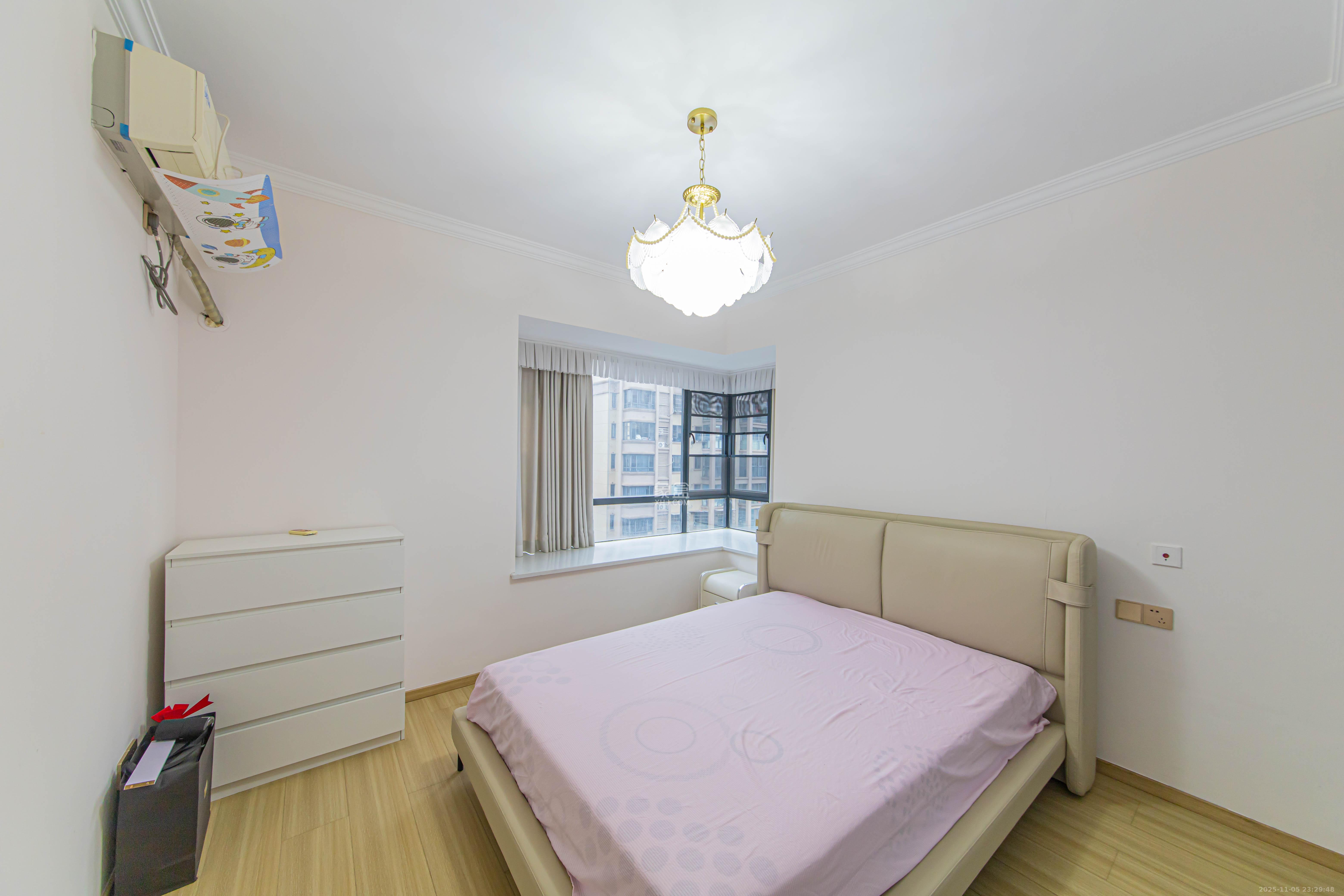 保利花园 1室2厅1卫 90.0万 保利花园 1室2厅1卫 90.0万卧室