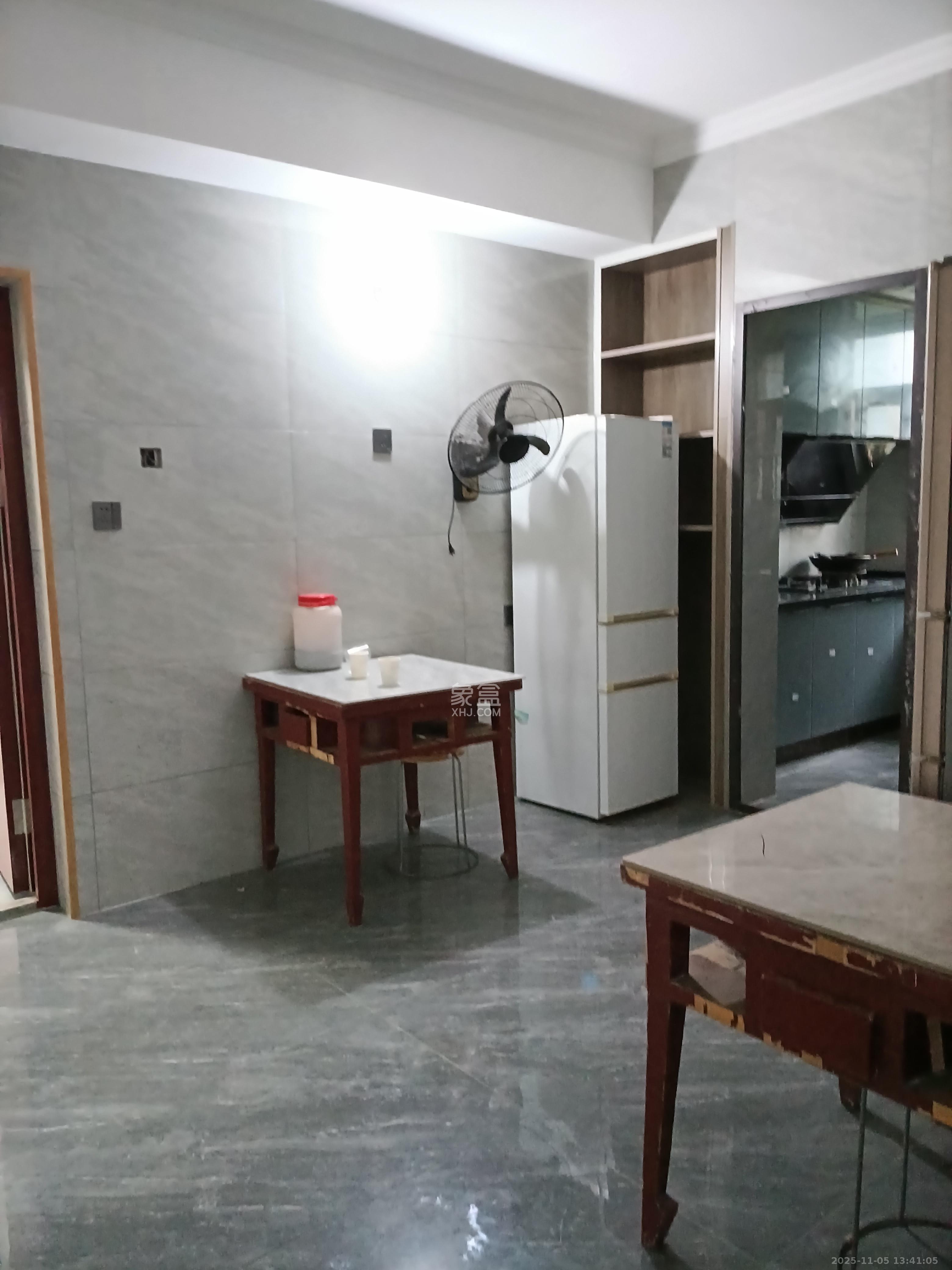 金驰东方樾  1室1厅1卫    900.0元/月室内图