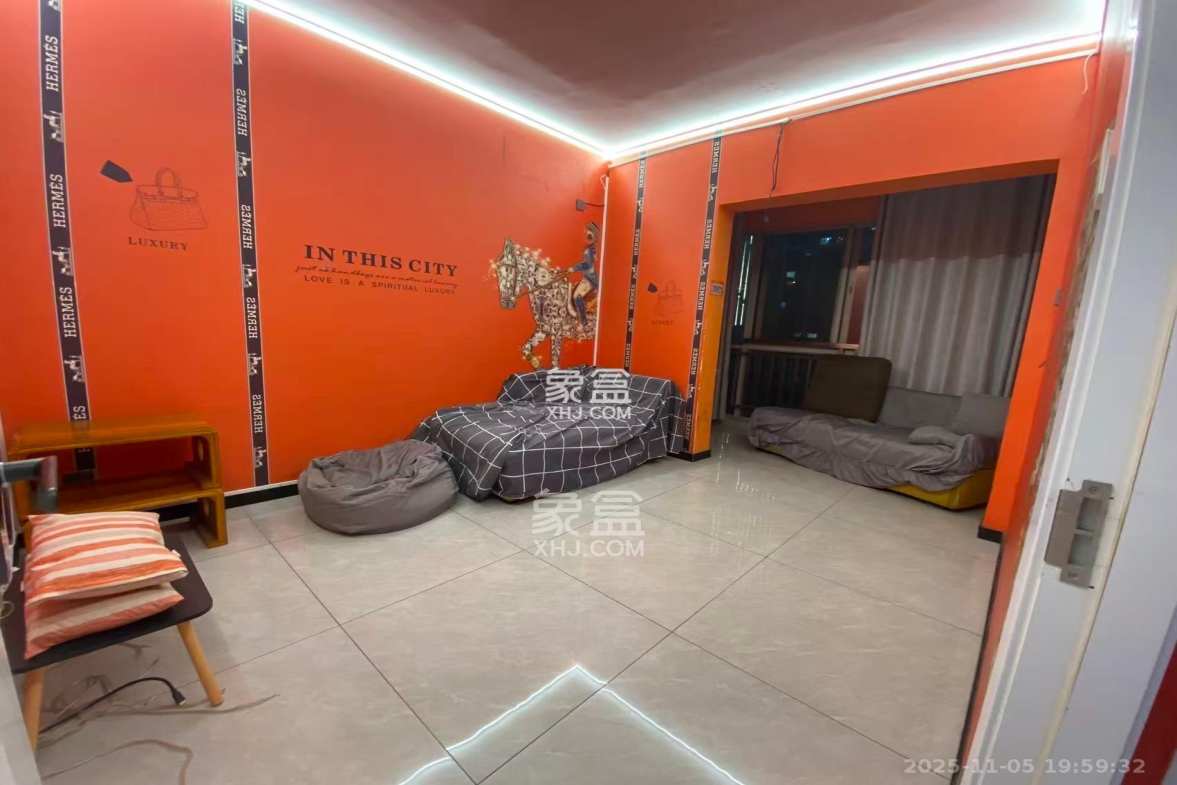 新世界百货(湖南供销大厦) 6室1厅1卫 6000.0元/月 新世界百货(湖南供销大厦) 6室1厅1卫 6000.0元/月室内图