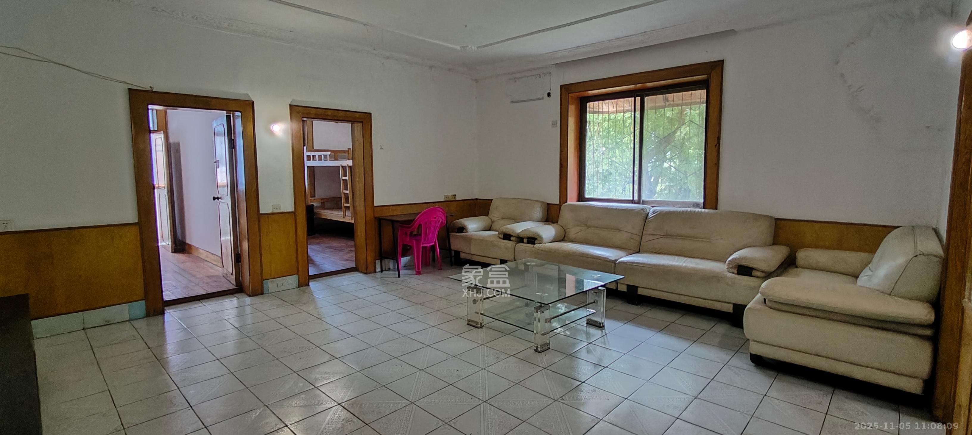 乔庄社区 3室2厅1卫 1300.0元/月 乔庄社区 3室2厅1卫 1300.0元/月室内图