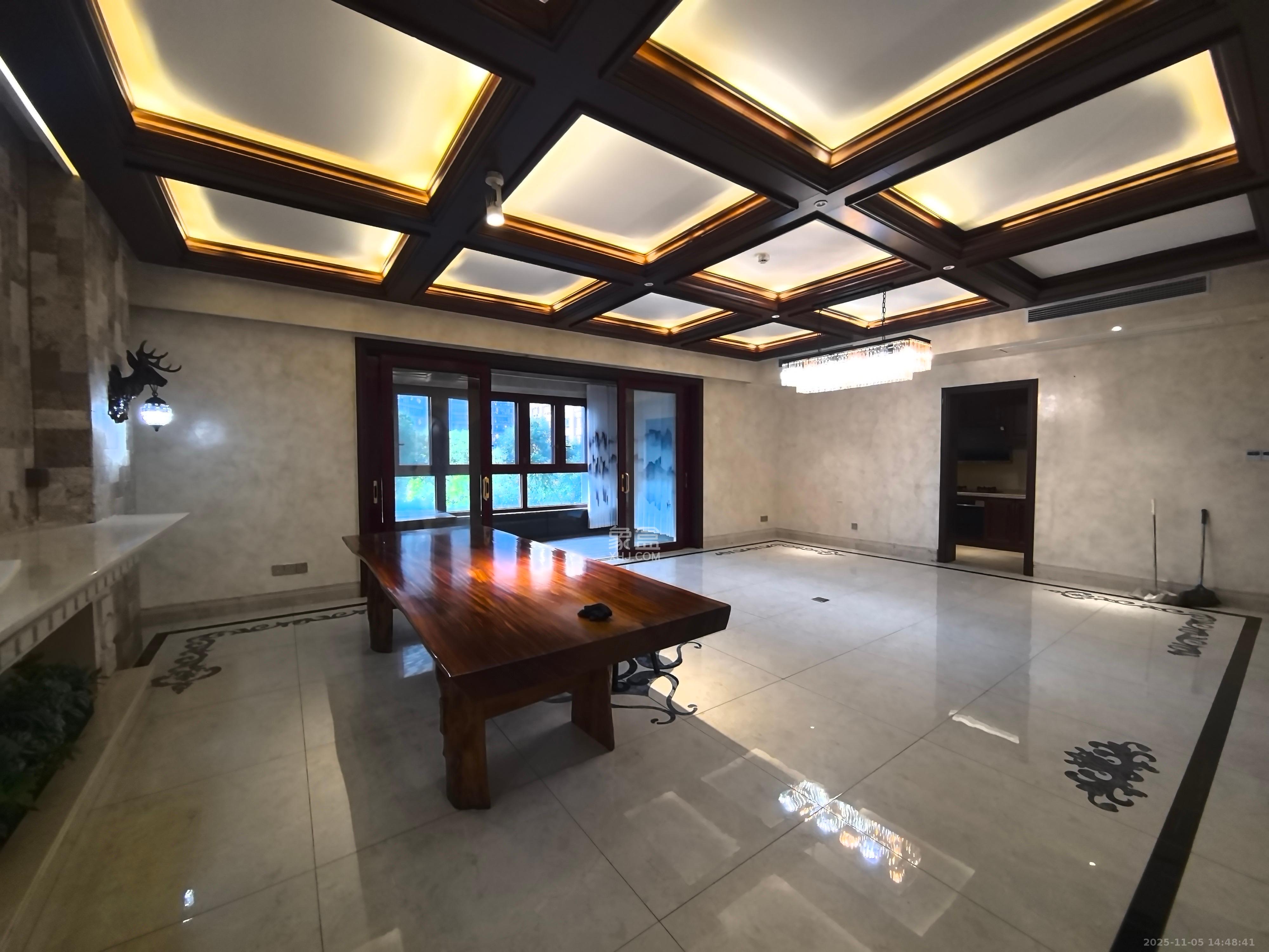 保利国际广场  4室2厅2卫    16000.0元/月室内图