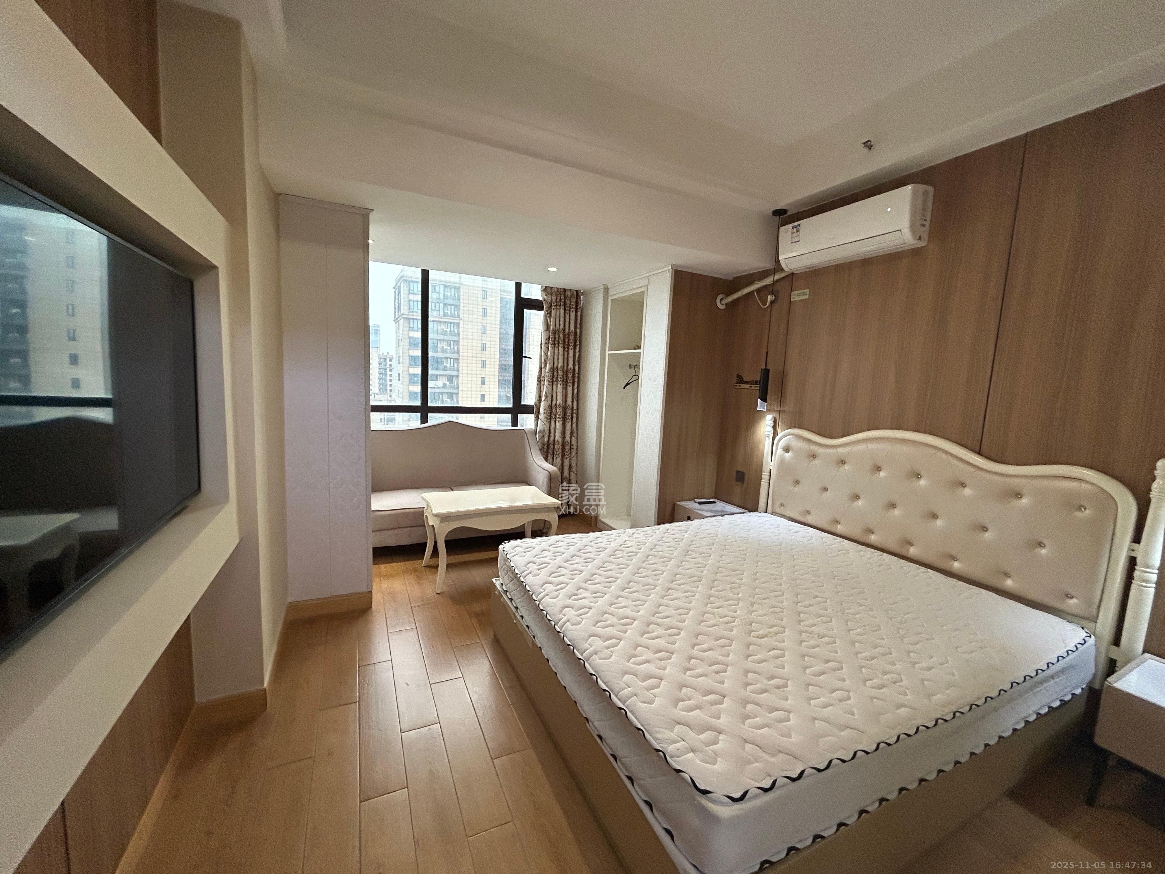 梅溪国际公寓（步步高新天地）  1室0厅0卫    1500.0元/月