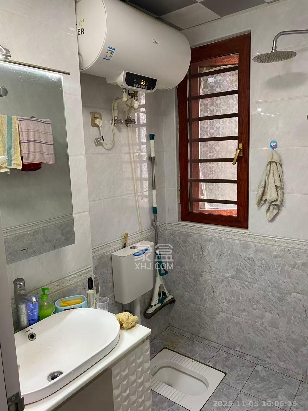 金茂梅溪湖  3室2厅2卫    3200.0元/月室内图