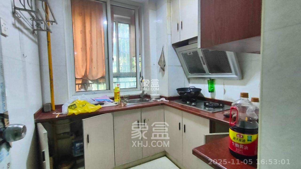 恩瑞麓山名园(龙王港小区) 3室2厅1卫 2300.0元/月 恩瑞麓山名园(龙王港小区) 3室2厅1卫 2300.0元/月室内图